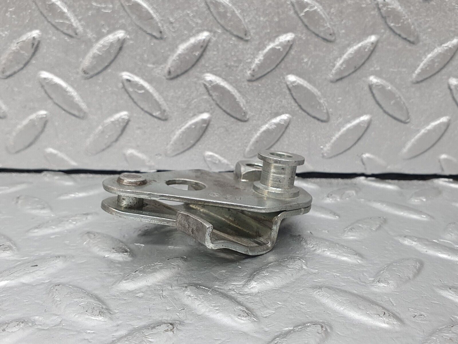 44167 Mercedes-Benz C123 230CE Coupe Front Right Seat Belt Bracket