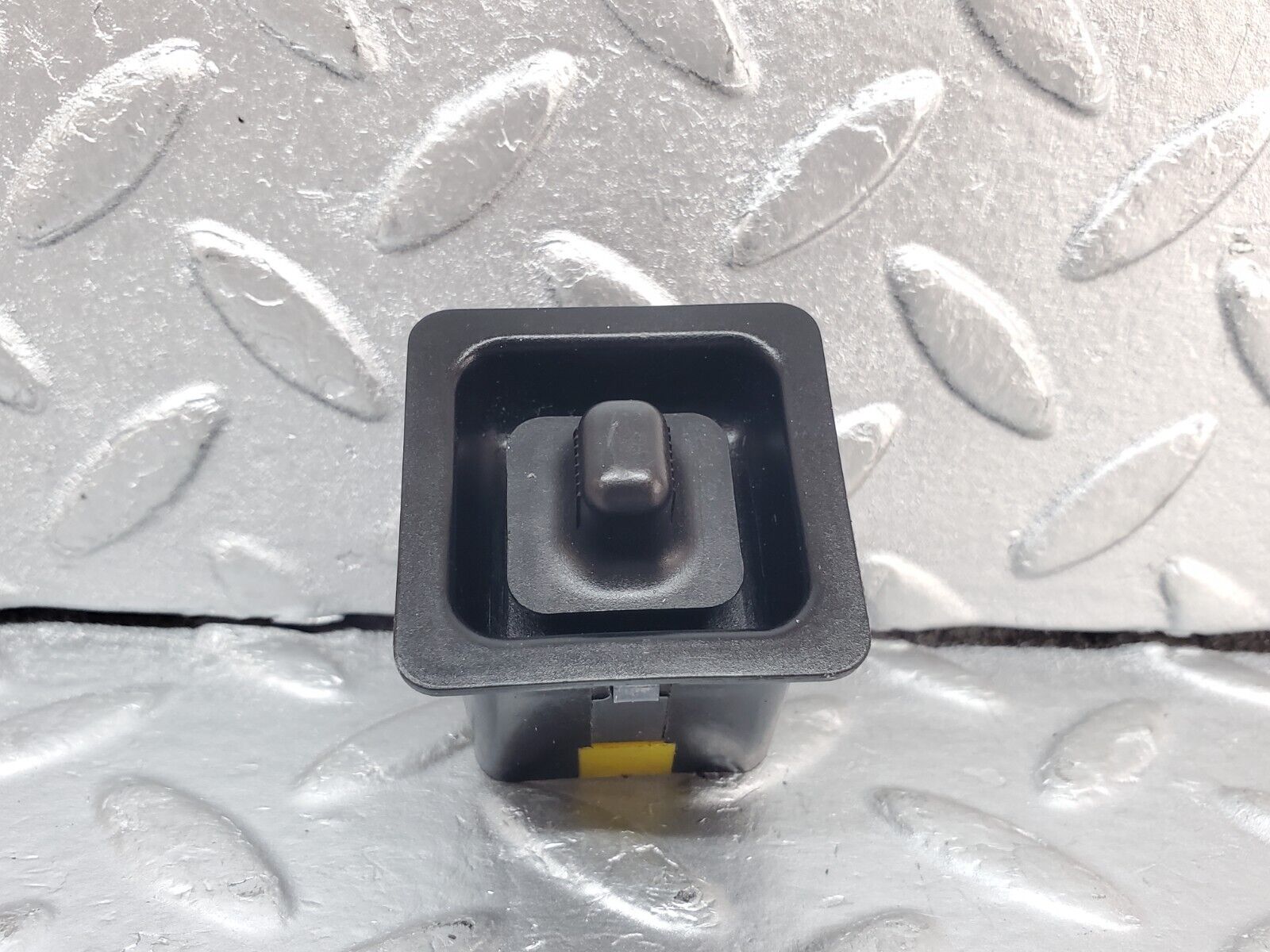 44356 Mercedes-Benz W123 280E Mirror Control Switch 2018200610