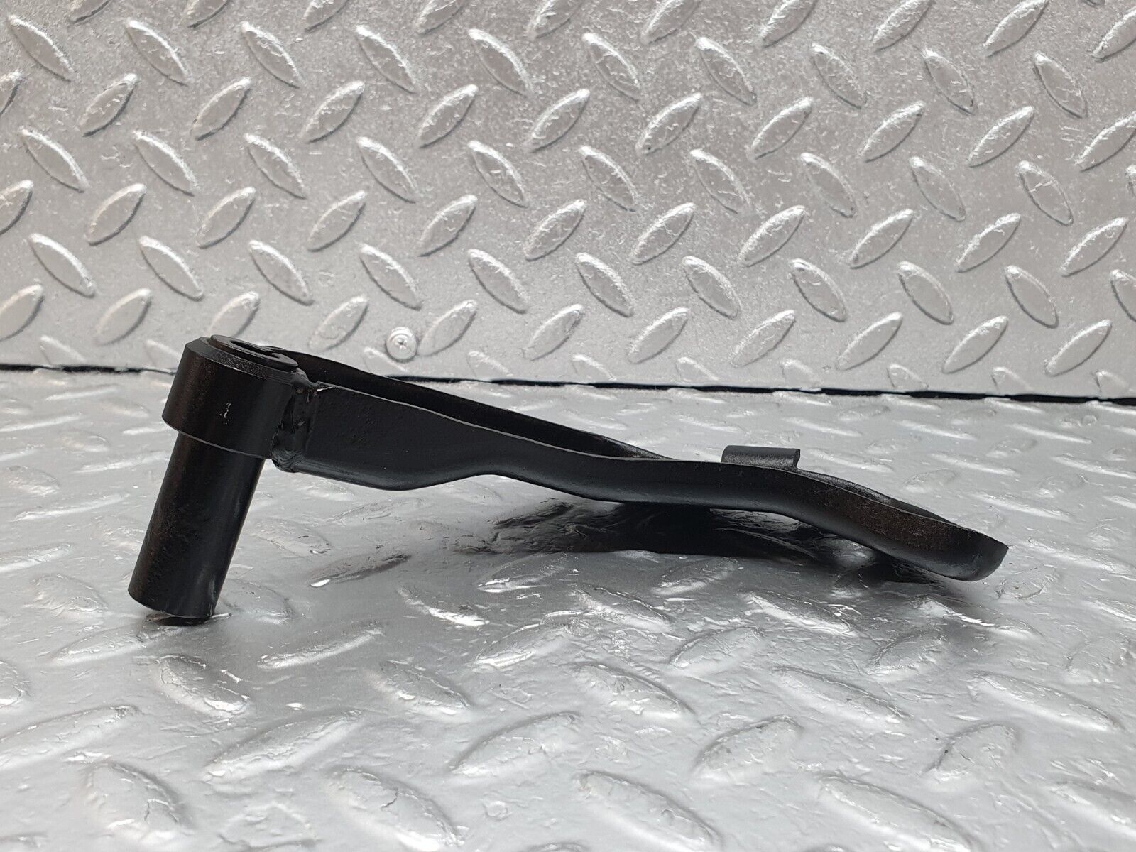 44217 Mercedes-Benz C123 230CE Coupe Alternator Generator Bracket