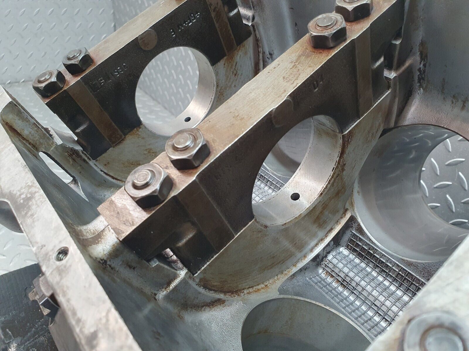 43842 Mercedes-Benz C126 380SEC Coupe Engine Block 116.963 1160111201