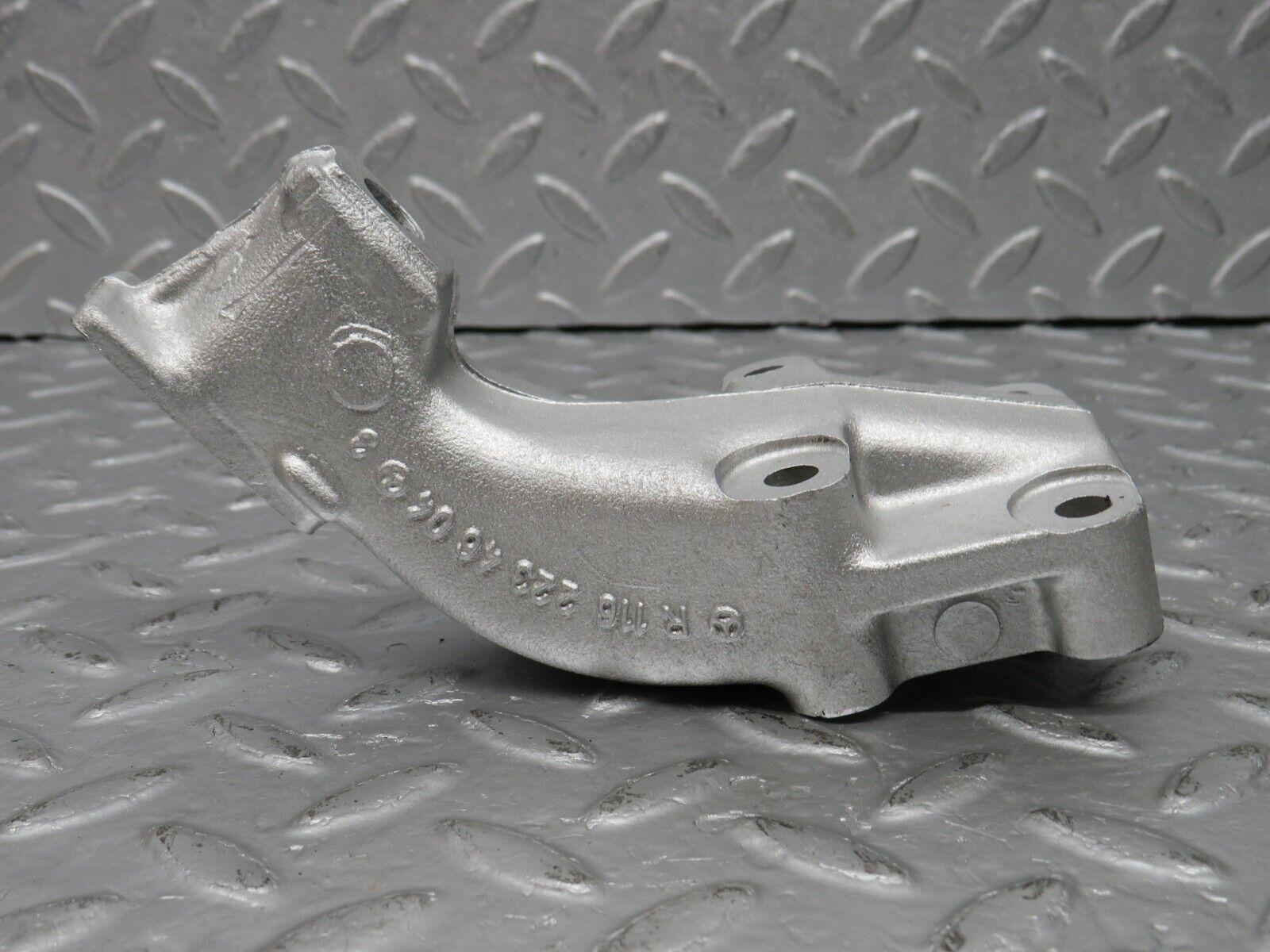 39250 Mercedes-Benz R107 500SL Engine Mount Bracket Left 1162234604