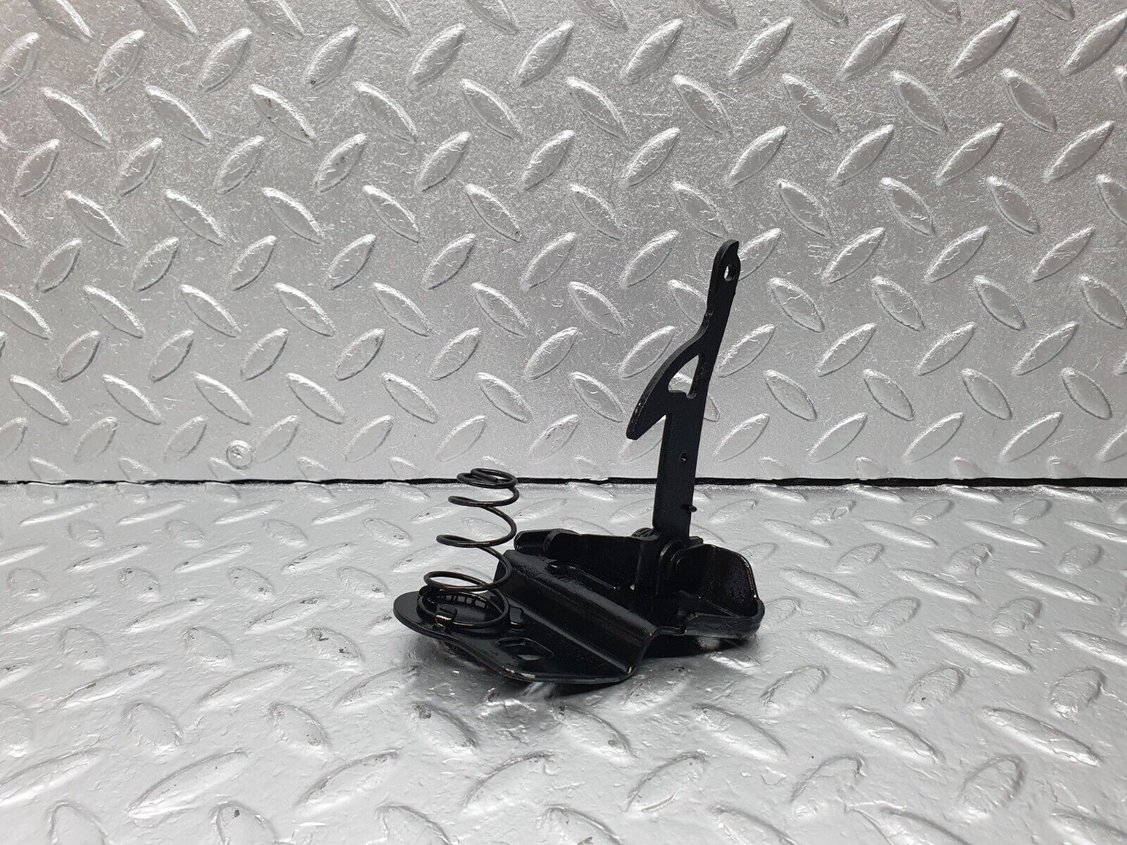 42301 Mercedes-Benz R129 320SL Coupe Bonnet Release Latch 1298800064