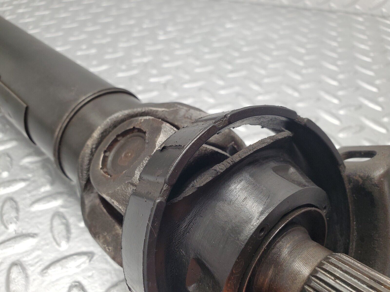 46019 Mercedes-Benz W126 420SE Cardan Shaft Prop Shaft 12641102015