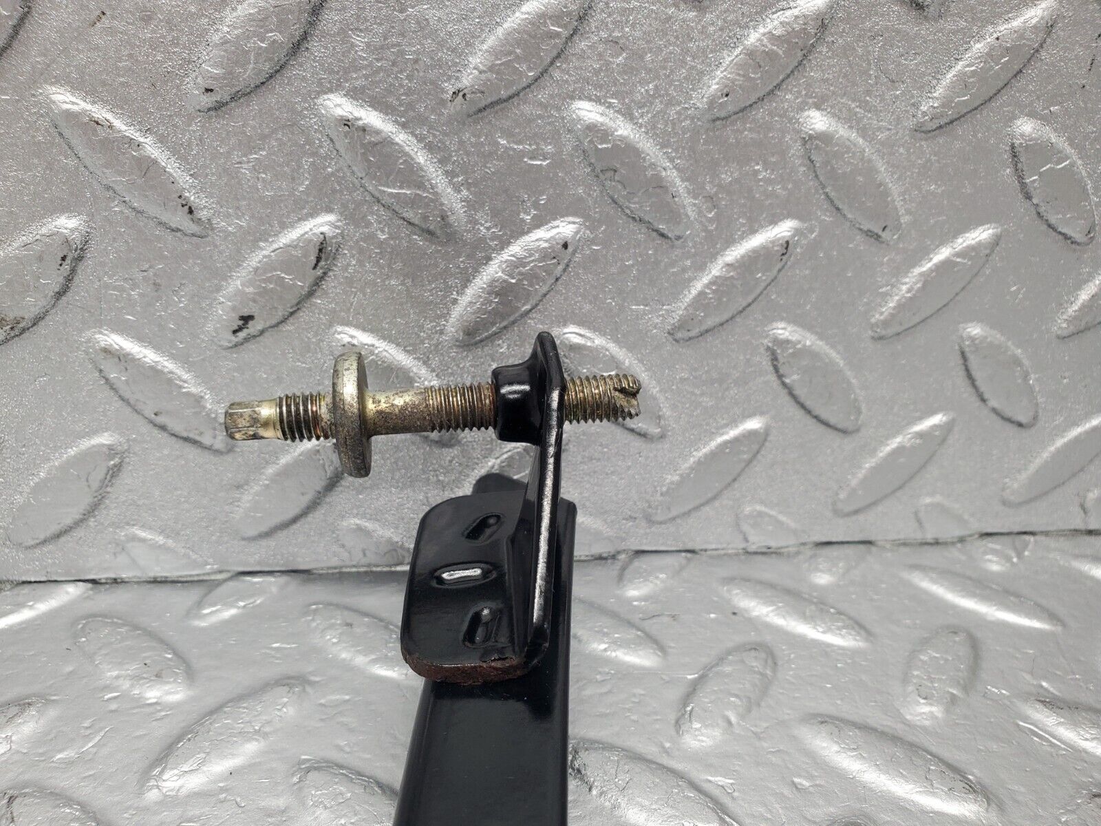 46761 Mercedes-Benz R129 320SL Coupe Front Right Window Channel