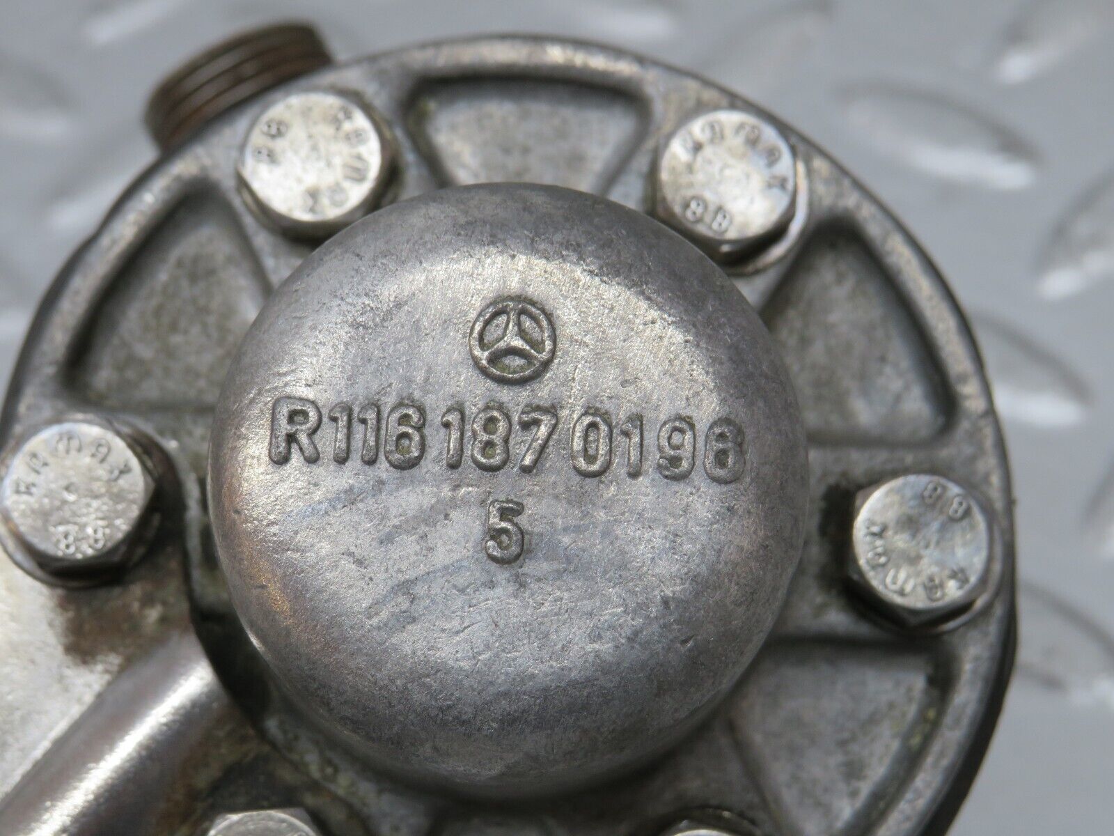 32858 Mercedes-Benz C107 R107 350 V8 Oil Pressure Damper 1161870196 1161870494