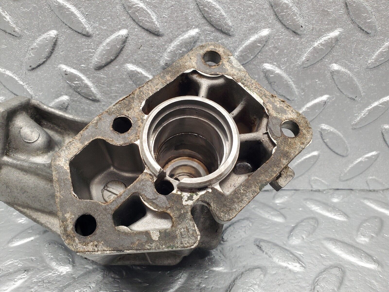 46720 Mercedes-Benz C123 280CE Coupe Ignition Distributor Housing 1101580515