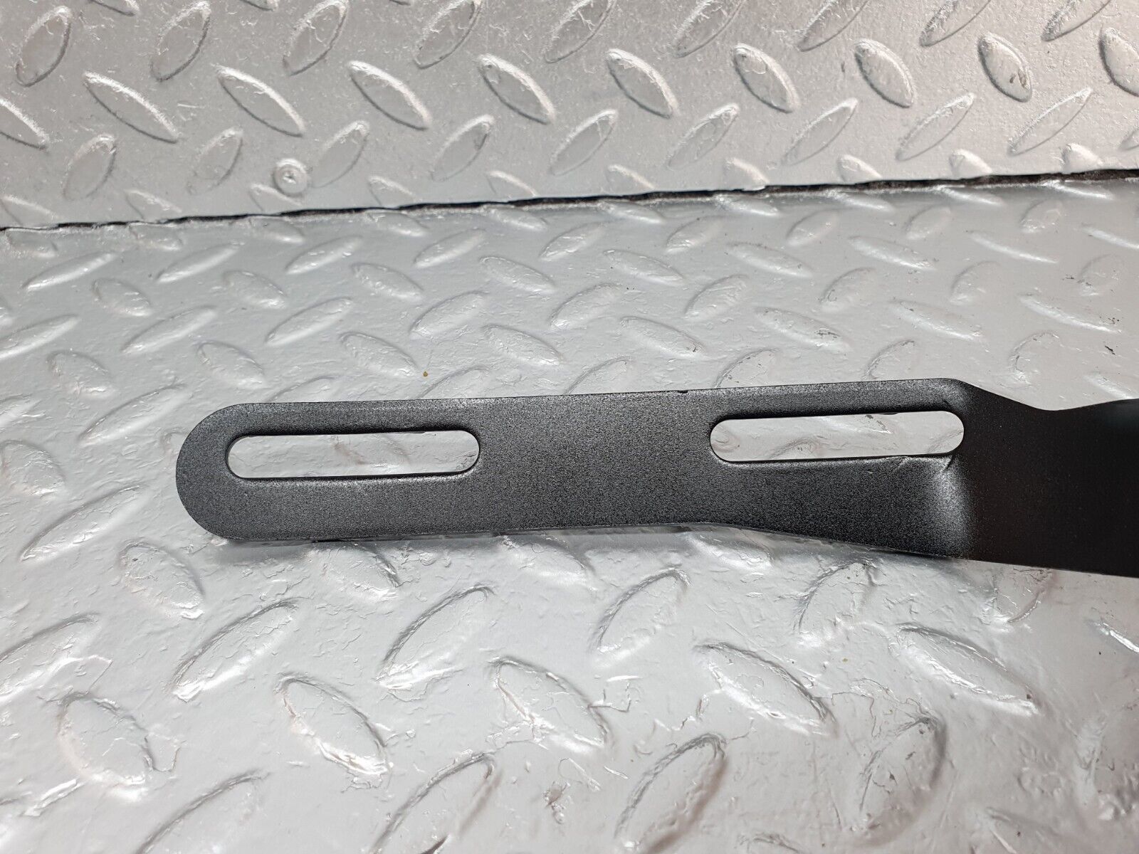 42843 Mercedes-Benz W201 190 2.0L Exhaust Bracket