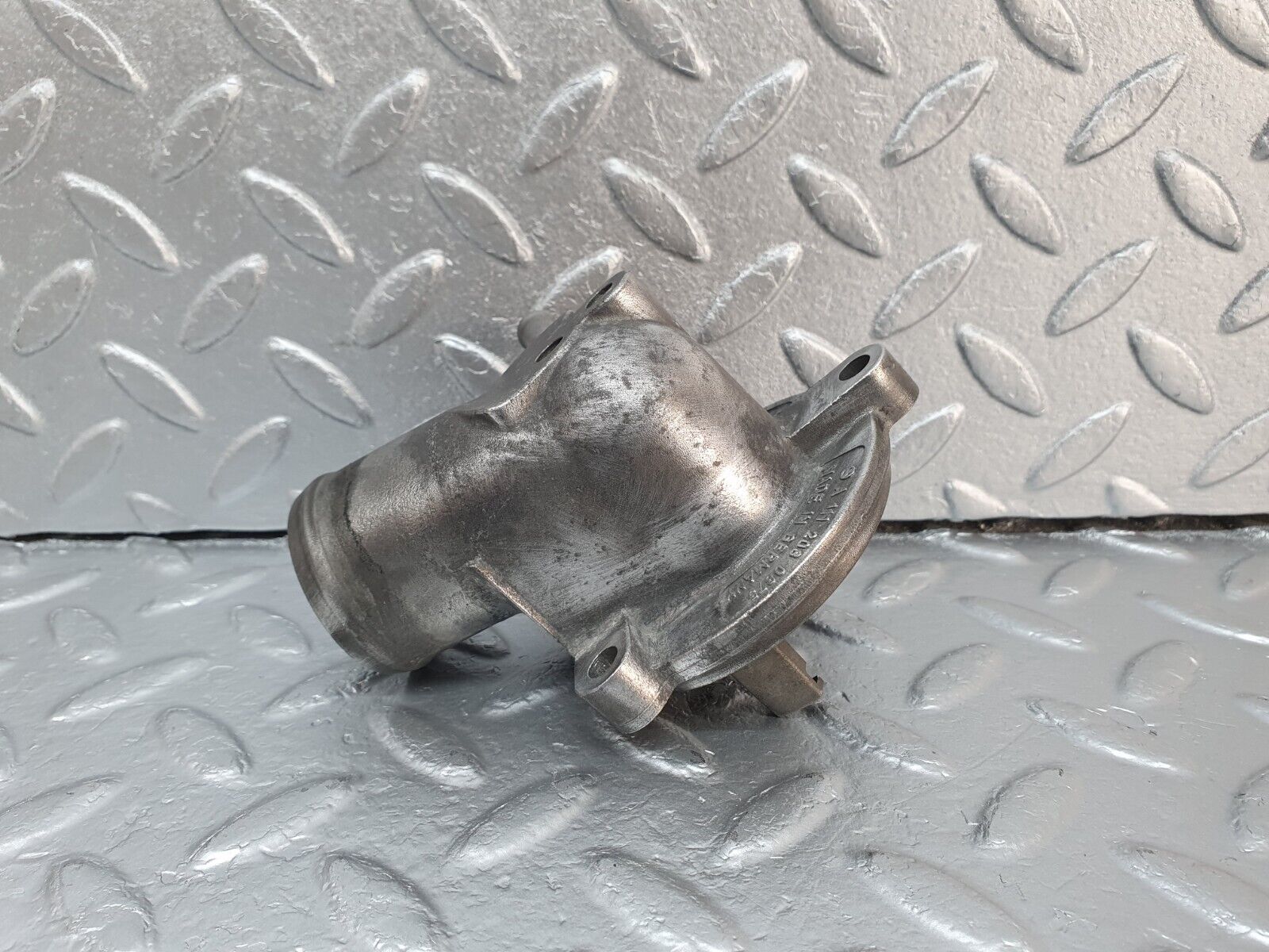 41879 Mercedes-Benz W202 C200 Thermostat Housing Pipe Hose Flange 1112030875