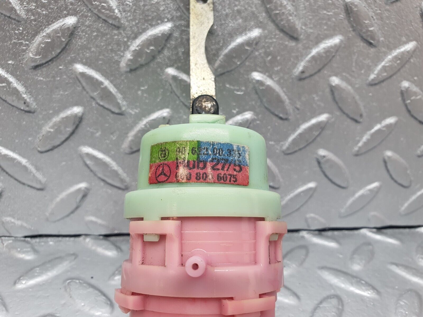 43538 Mercedes-Benz C126 380SEC Coupe Heater Box Vacuum Actuator 90.620.00.070