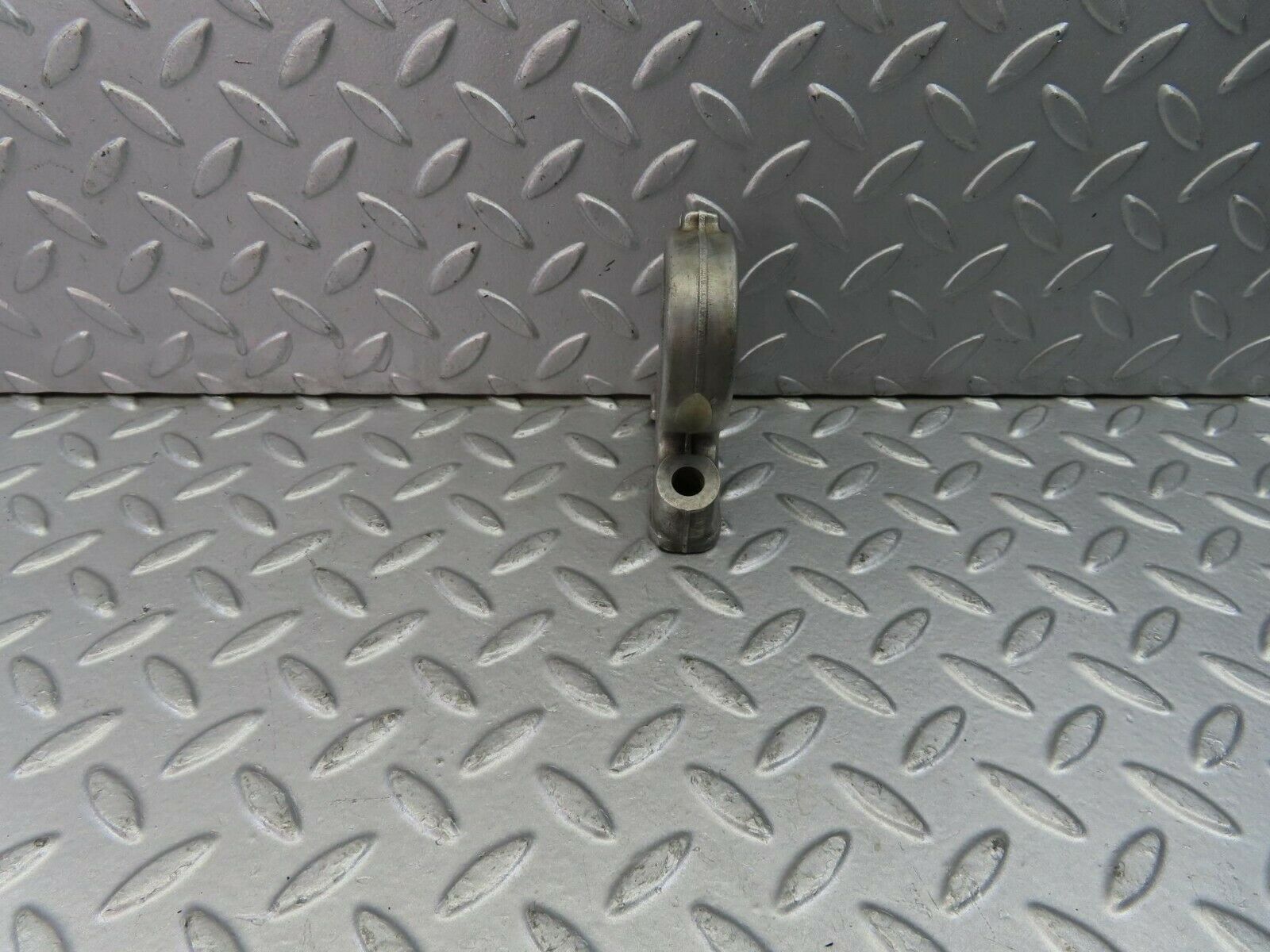 9082 Mercedes-Benz R107 Camshaft Tower Bearing 1160512112