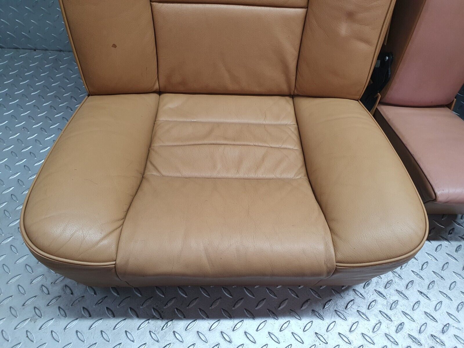 43843 Mercedes-Benz C126 380SEC Coupe Rear Seat Set Leather 1269201416