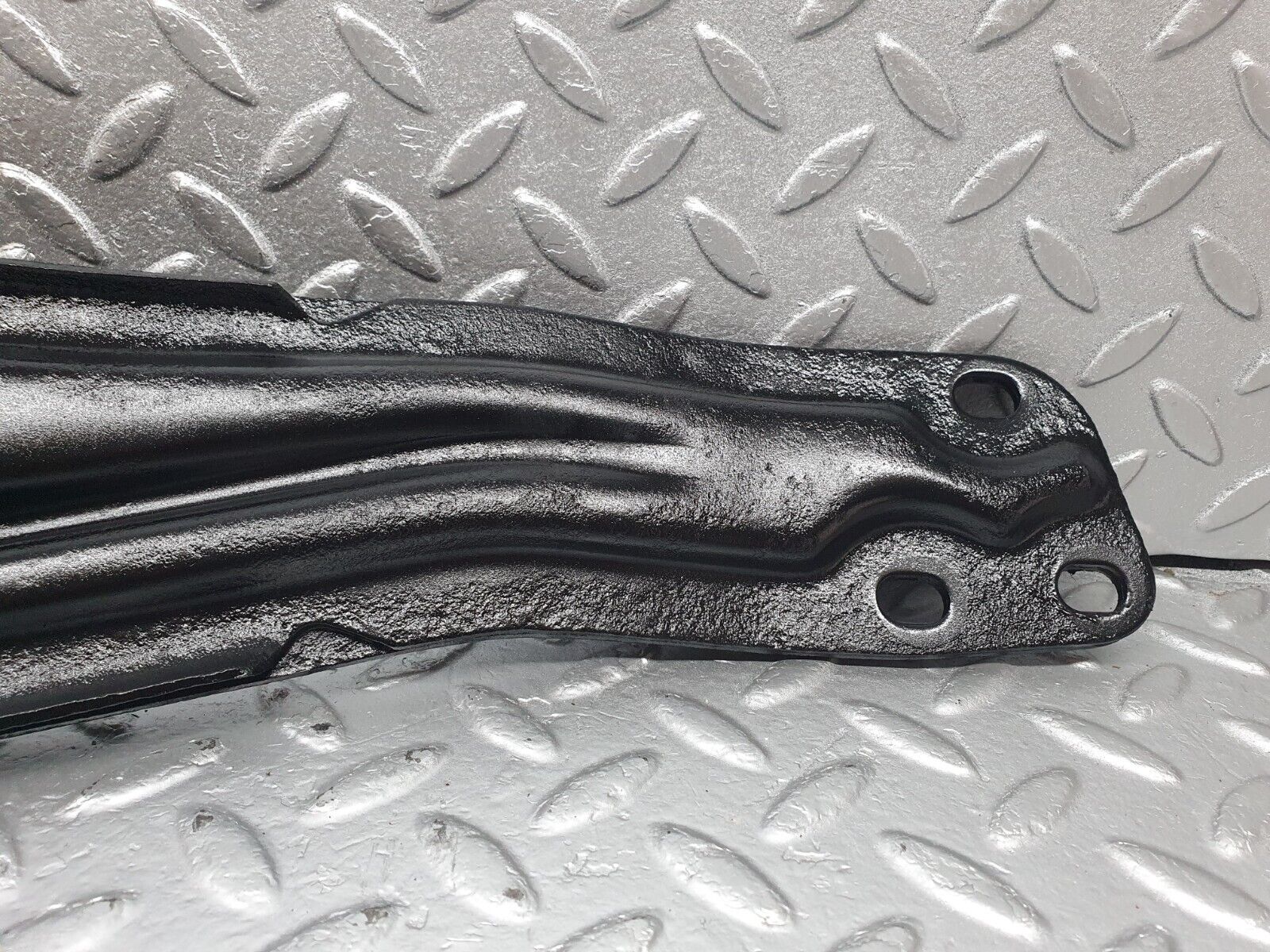 43511 Mercedes-Benz C126 380SEC Coupe Gearbox Mount Bracket