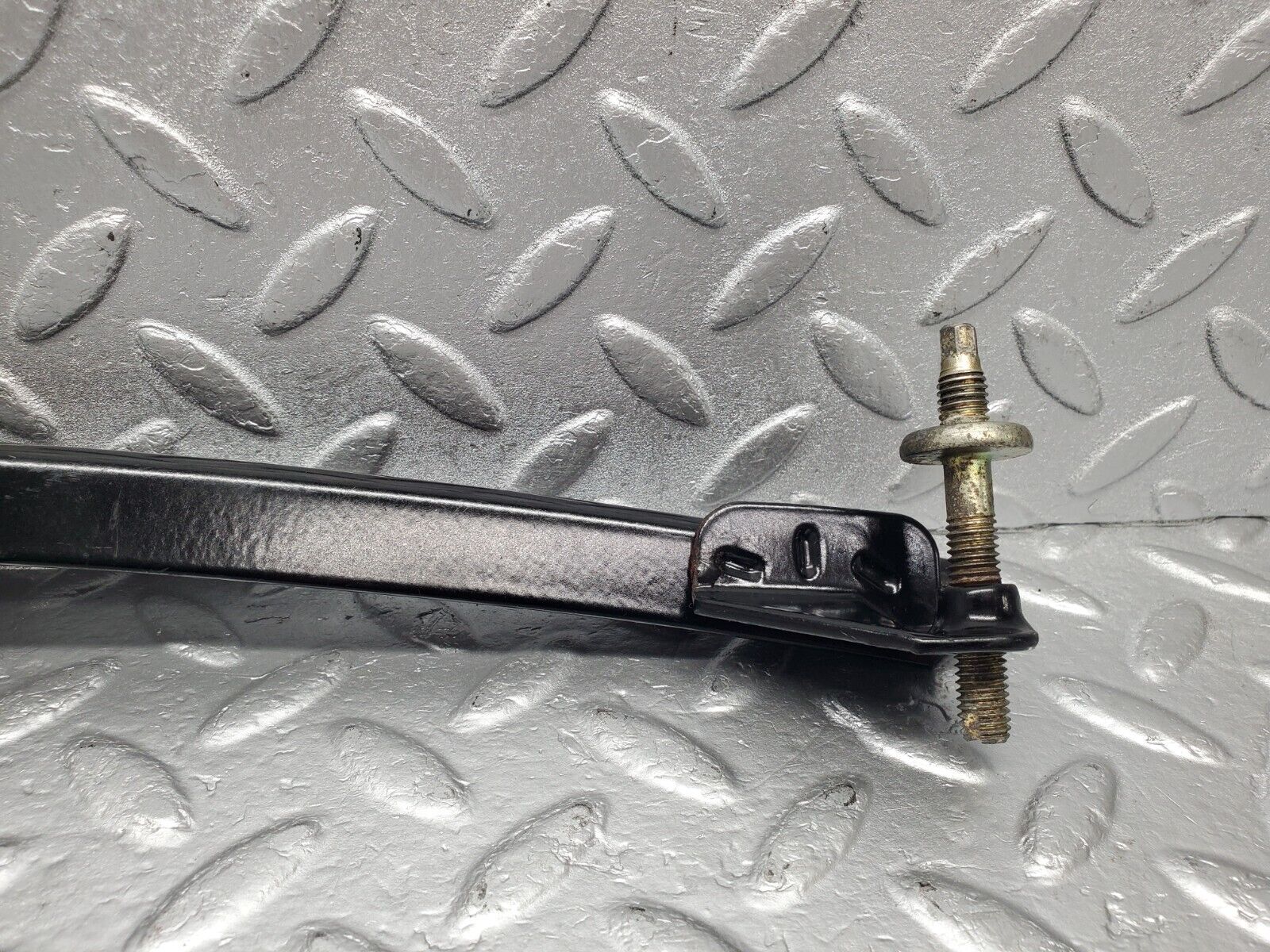 46761 Mercedes-Benz R129 320SL Coupe Front Right Window Channel