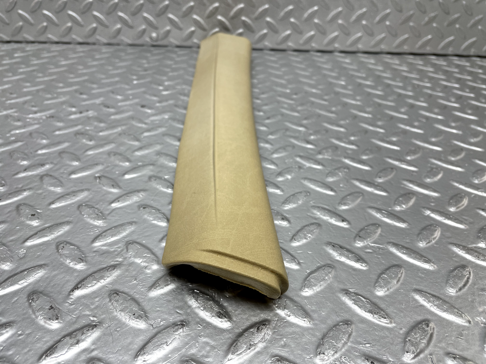 44256 Mercedes-Benz W123 280E A Pillar Cover Panel Left Side Beige