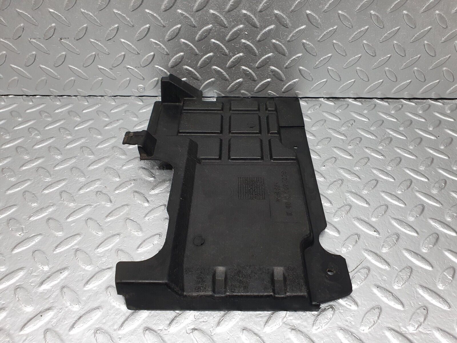 41782 Mercedes-Benz W202 C200 Left Engine Bay Cover Panel 2025241230