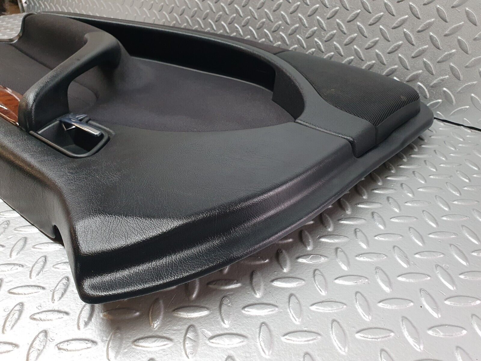 41771 Mercedes-Benz W202 C200 Front Right Door Card 2027601261