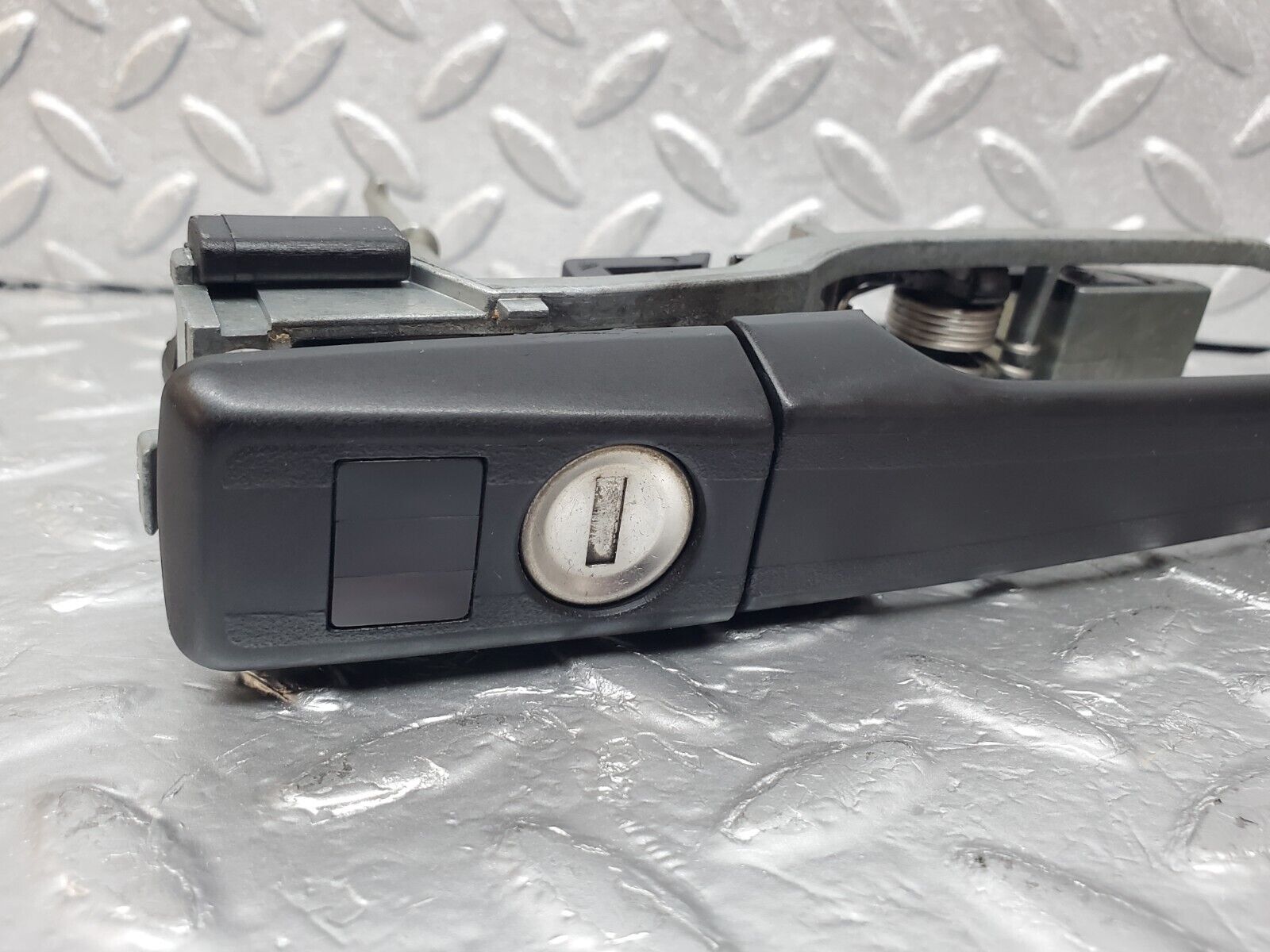 44991 Mercedes-Benz R129 300SL Coupe Left Door Exterior Handle With Key