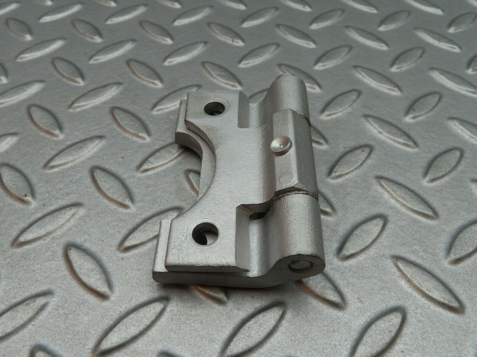 5134 Mercedes-Benz R107 350SL Door Hinge Left