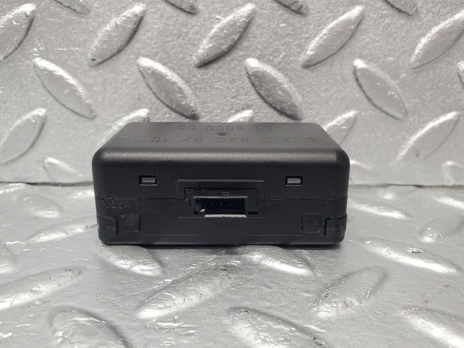 46788 Mercedes-Benz R129 320SL Coupe Rain Sensor 2108205710