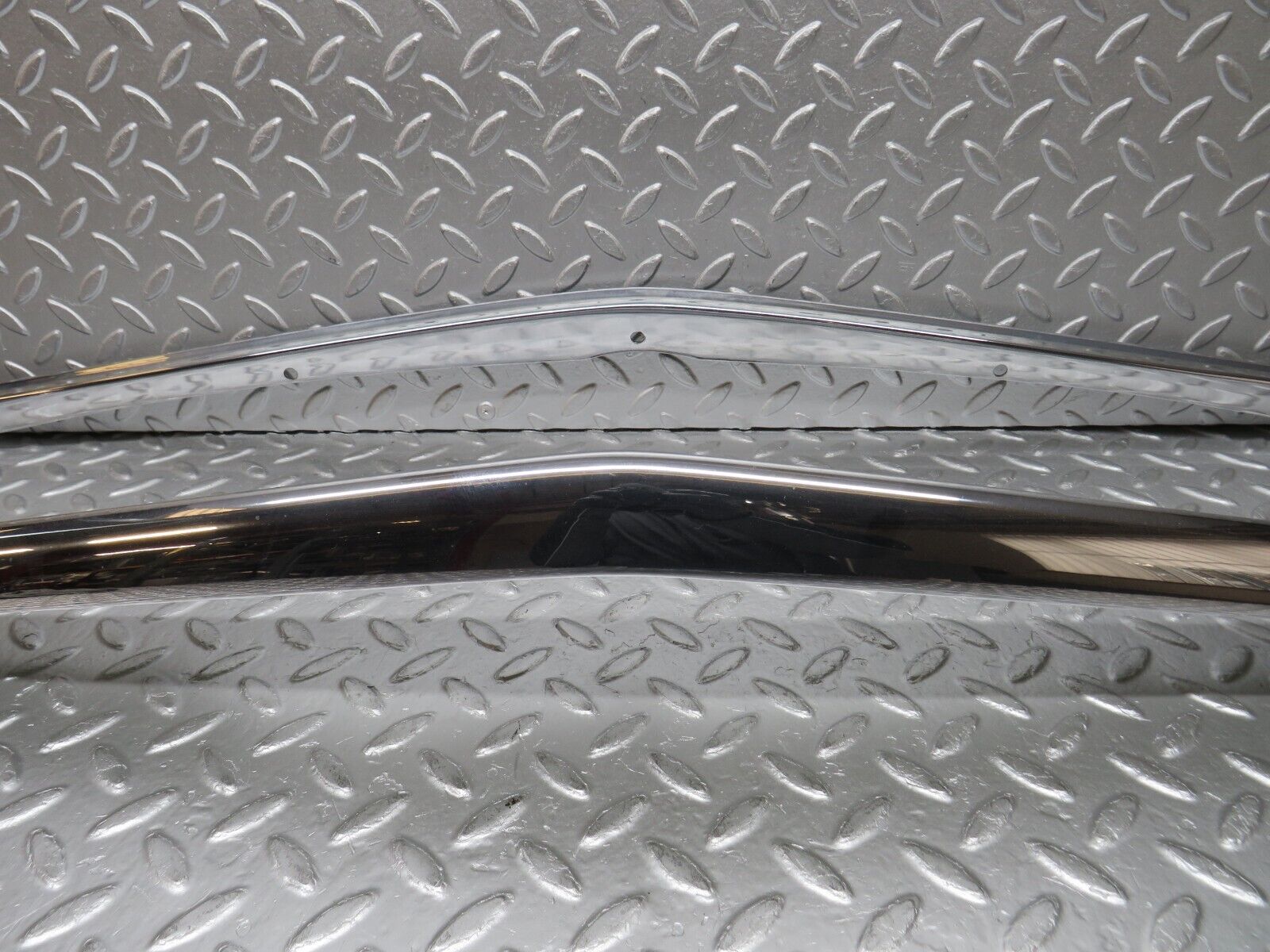 32736 Mercedes-Benz R107 C107 Bonnet Grill Chrome Frame