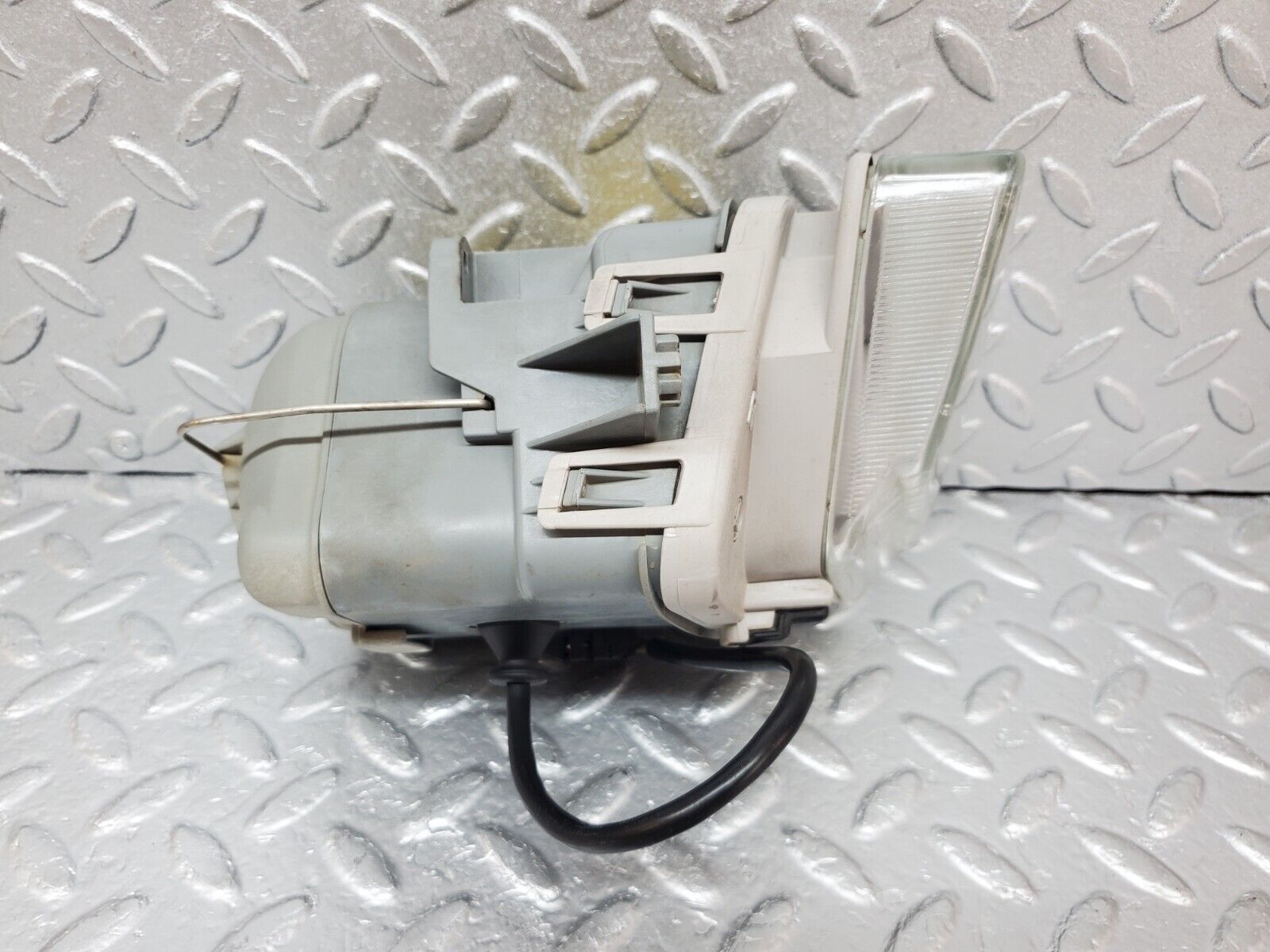 45196 Mercedes-Benz R129 300SL Coupe Front Right Fog Light Bosch 0305120002 1305621246