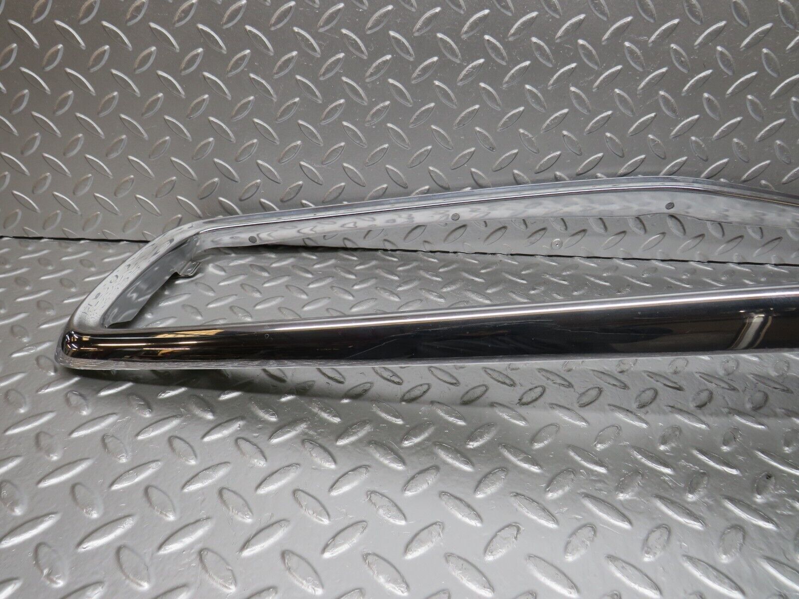 32736 Mercedes-Benz R107 C107 Bonnet Grill Chrome Frame