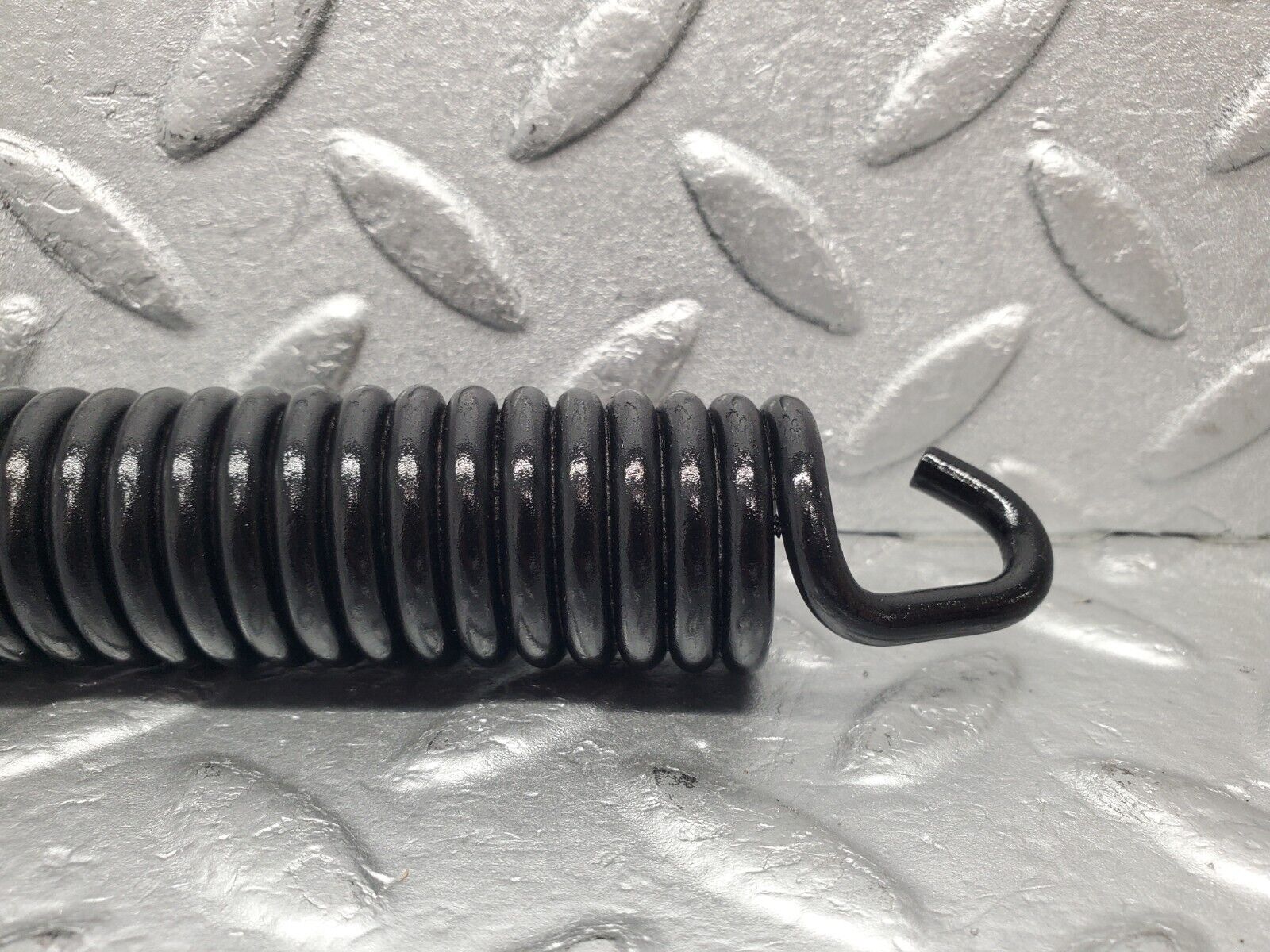 46128 Mercedes-Benz W105 PONTON Bonnet Hinge Spring