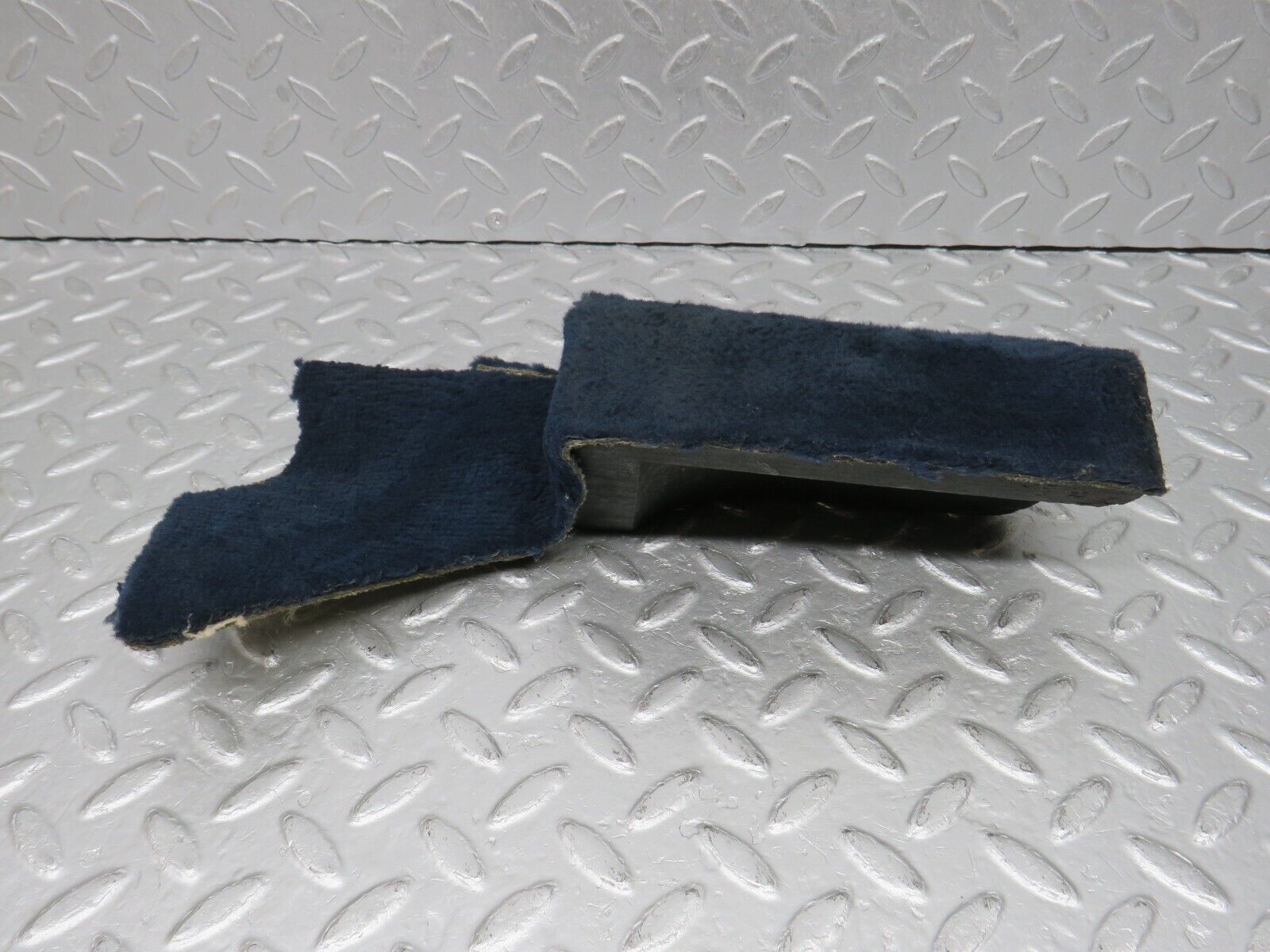 39192 Mercedes-Benz R107 500SL Foot Rest Blue