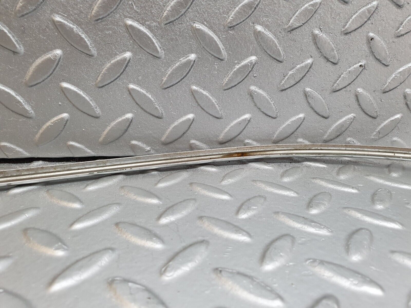 43478 Mercedes-Benz W108 280SE Roof Chrome Trim Left Side