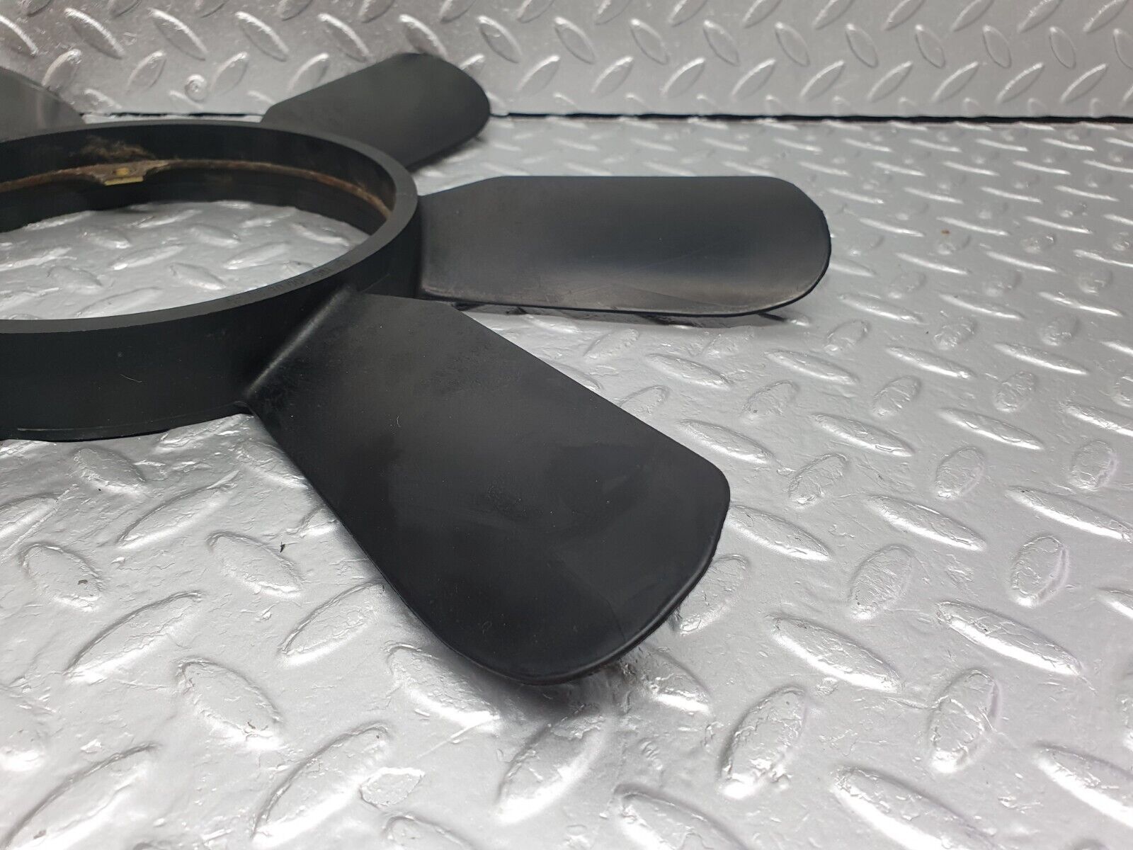 42294 Mercedes-Benz R129 320SL Coupe Engine Cooling Fan 1032000623