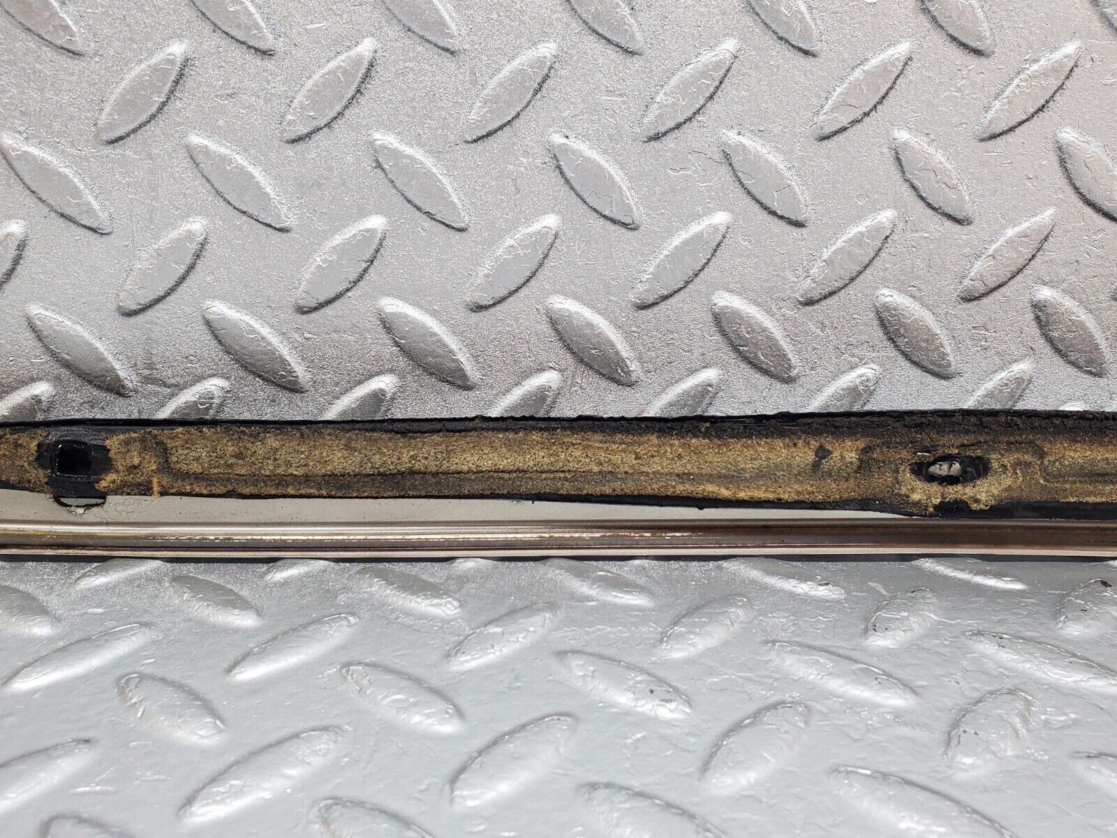 45807 Mercedes-Benz W126 420SE A Pillar Exterior Trim Left Side 1266981598