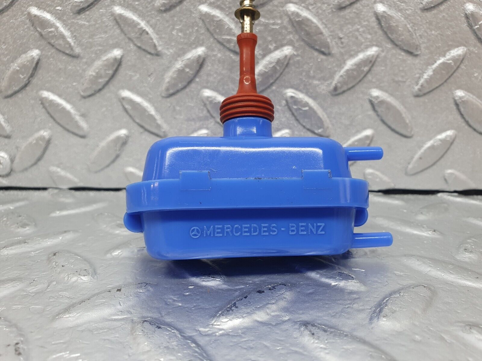 43975 Mercedes-Benz C123 230CE Coupe Trunk Lock Vacuum Actuator