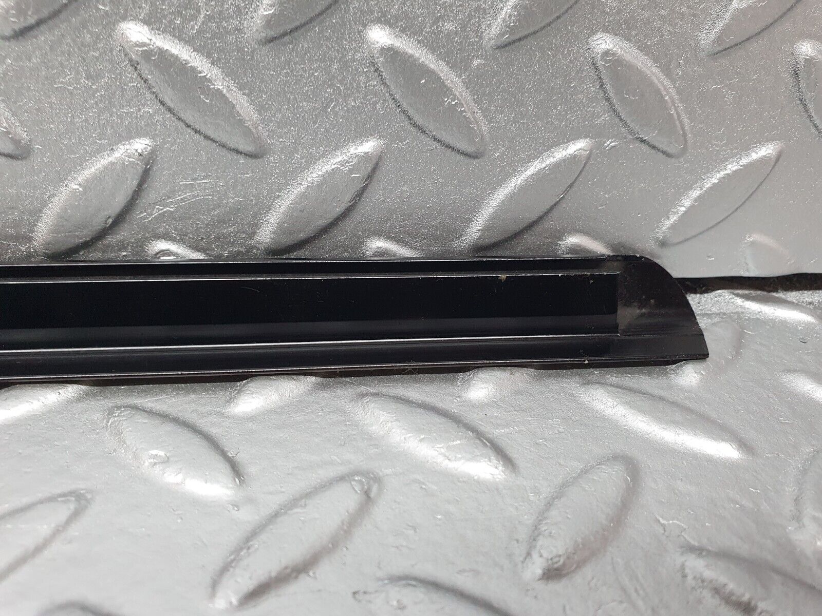 42108 Mercedes-Benz W202 C200 Rear Left Door Moulding Trim