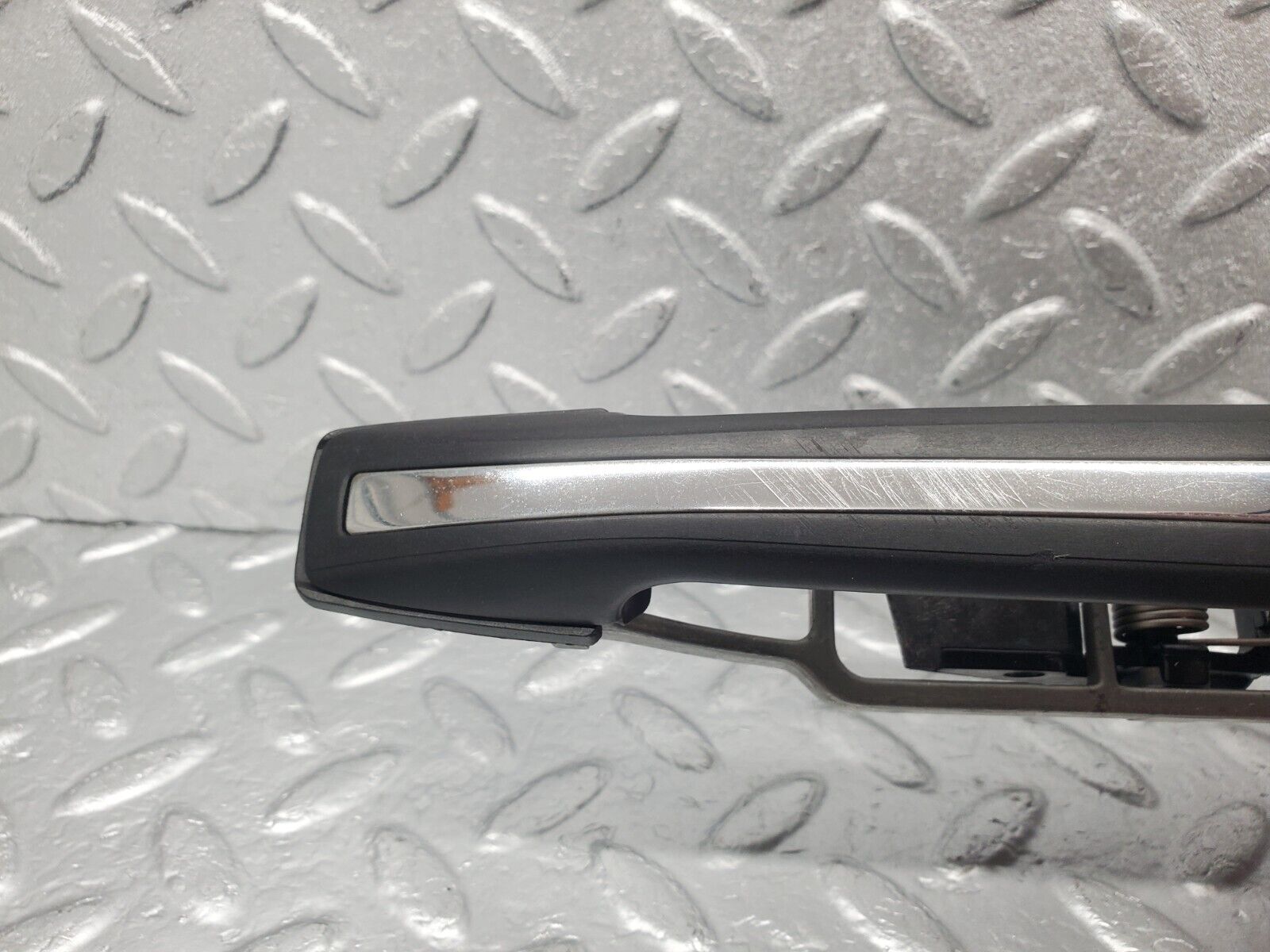 46141 Mercedes-Benz W124 Front Left Exterior Door Handle No Key