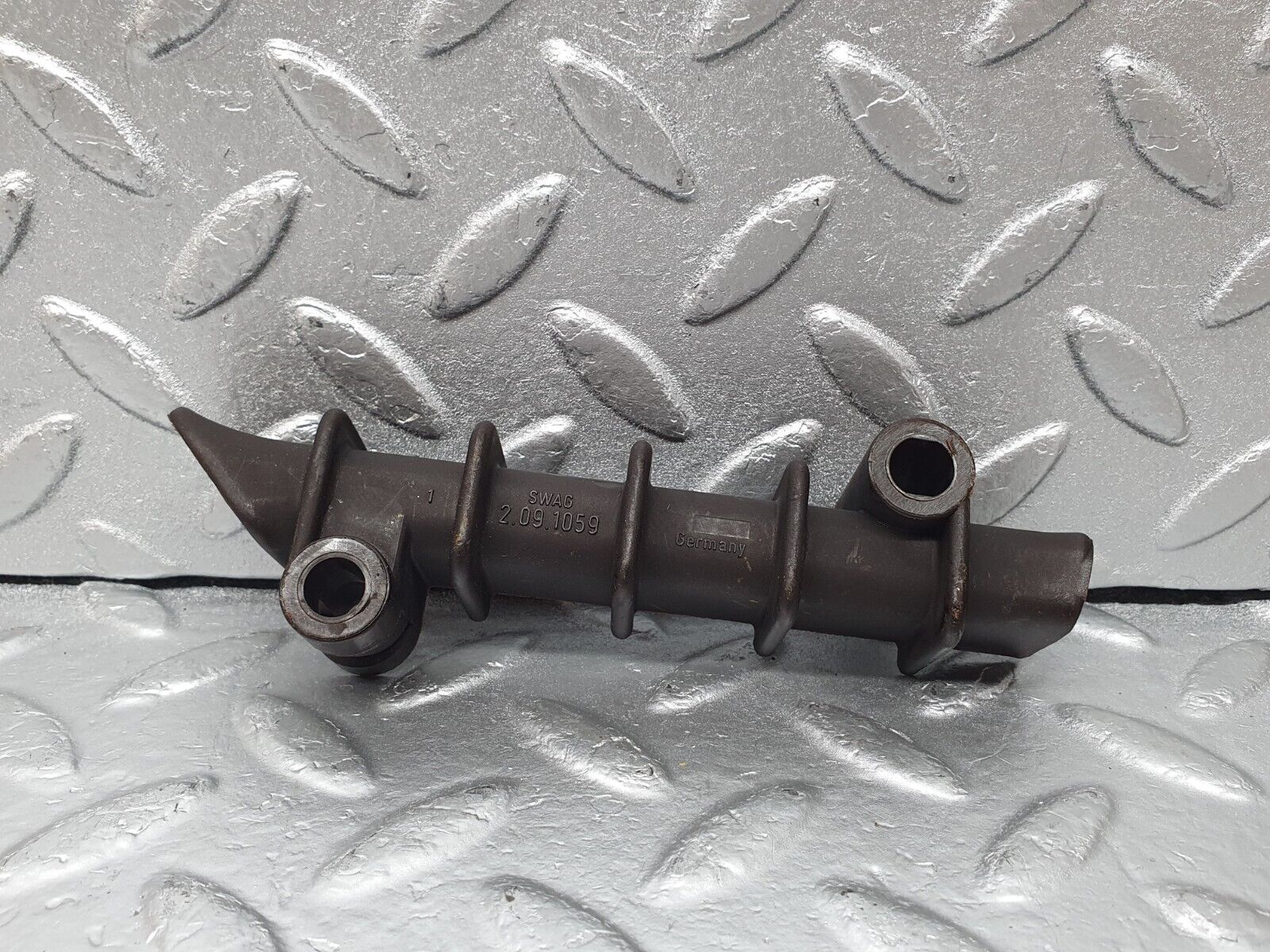 44067 Mercedes-Benz C123 230CE Coupe Timing Chain Guide Rail 2.09.1059