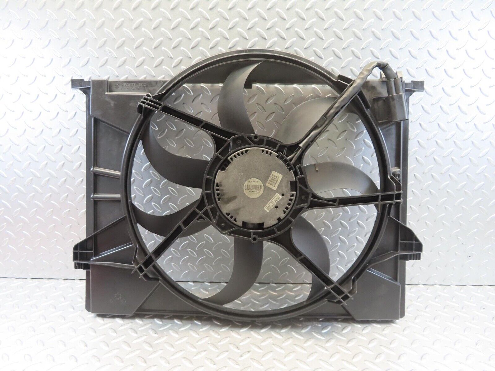11315 Mercedes-Benz W221 S320 Radiator Cooling Fan 2215000493
