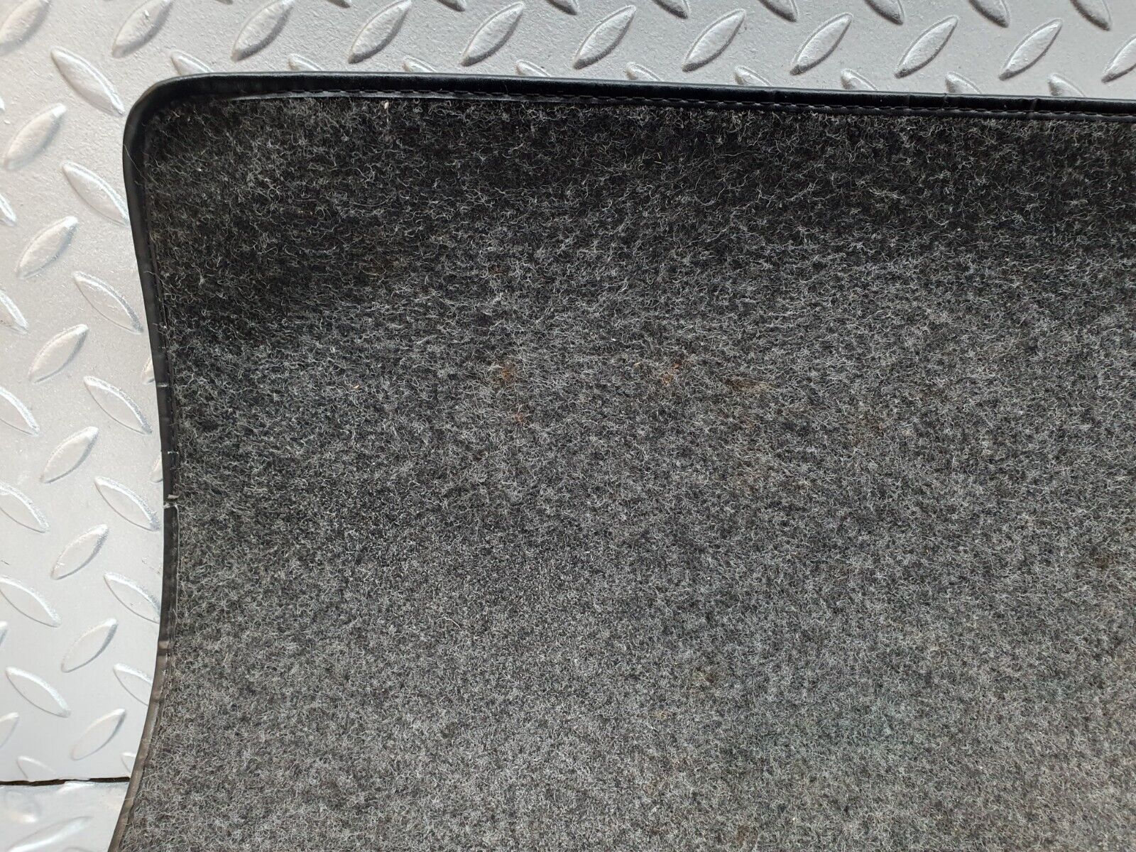 41716 Mercedes-Benz W124 200E Trunk Boot Floor Carpet