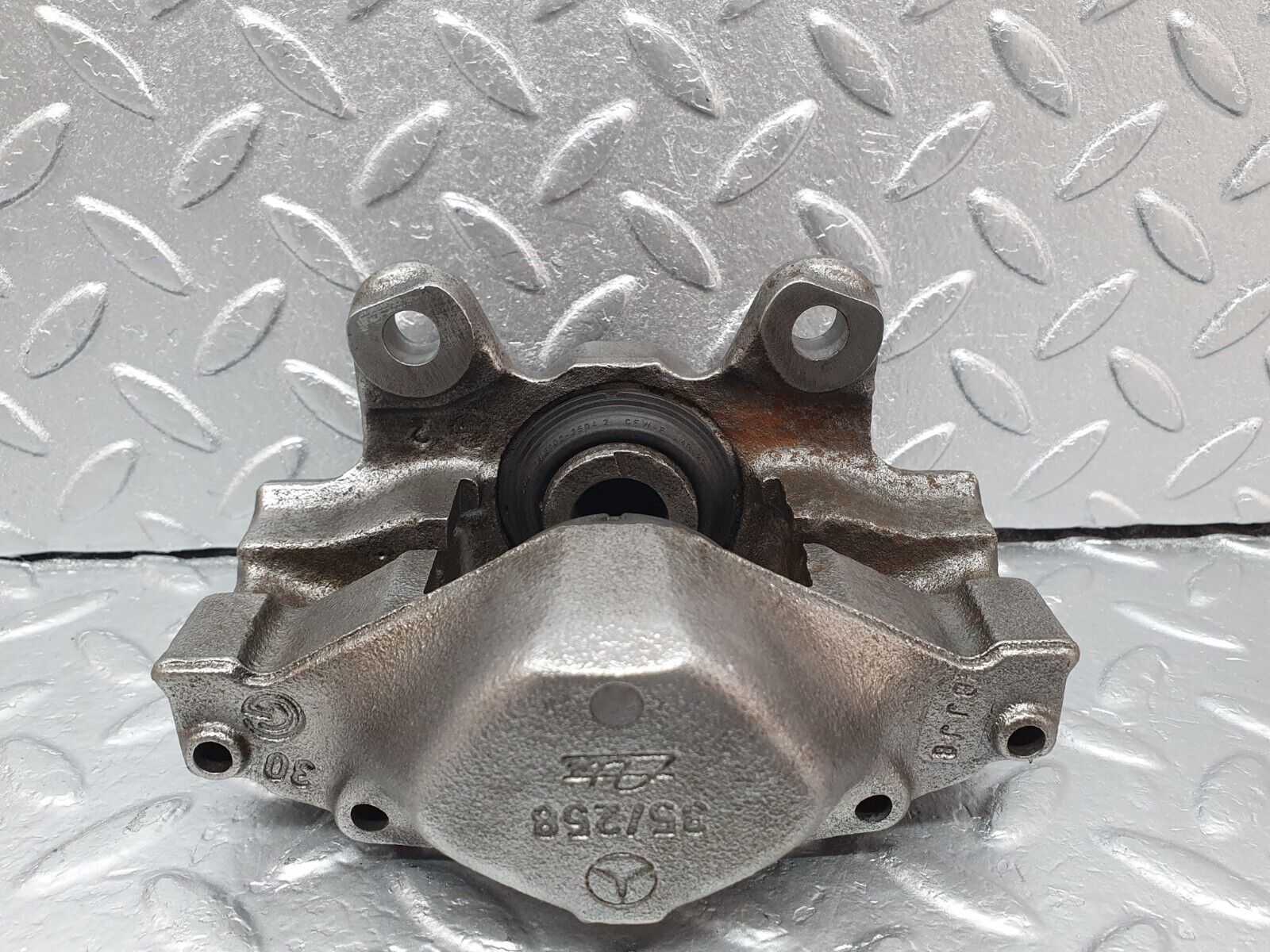 42113 Mercedes-Benz W202 C200 Rear Right Brake Caliper ATE 32