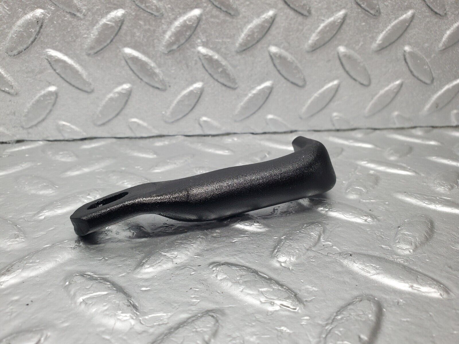 46647 Mercedes-Benz C123 280CE Coupe Power Steering Pump Holder Bracket