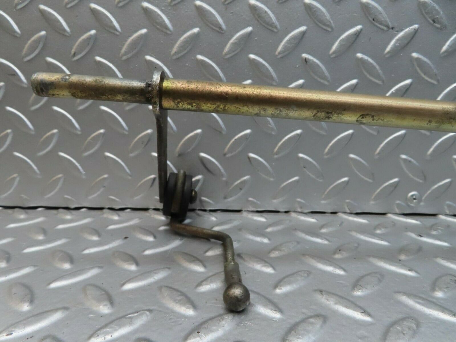 15749 Mercedes-Benz R107 450SL Accelerator Pedal Linkage