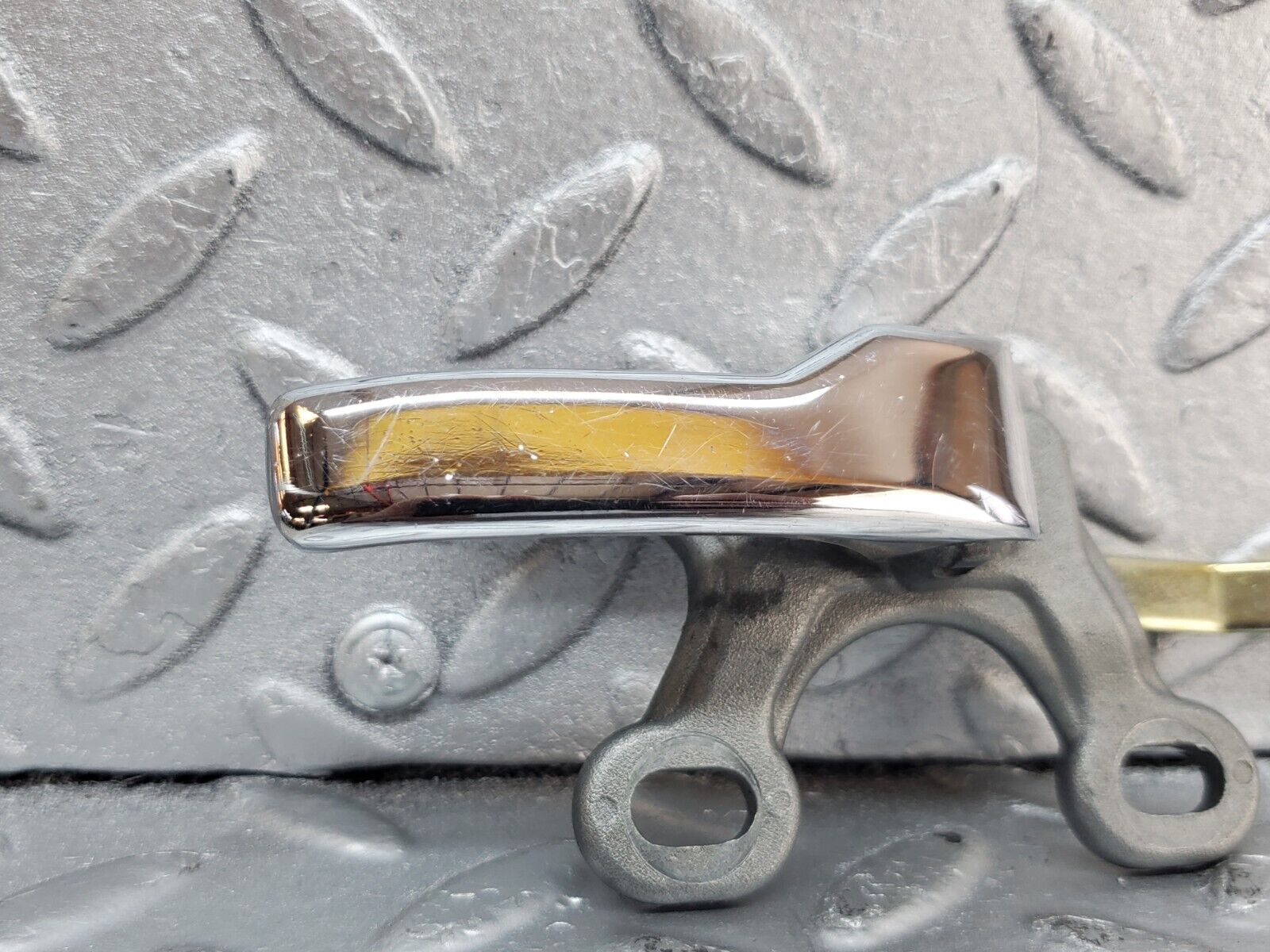 44382 Mercedes-Benz W123 280E Front Right Door Opener Door Handle