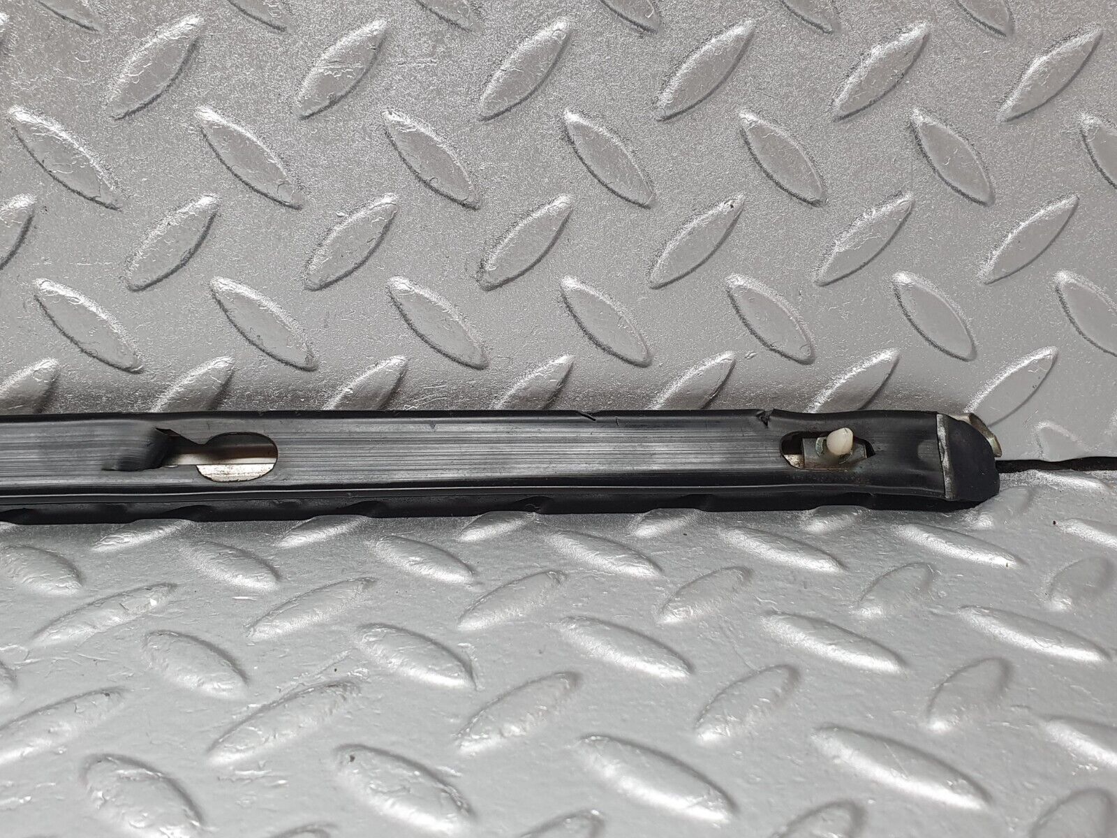 43455 Mercedes-Benz W108 280SE Front Right Door Centre Moulding Trim