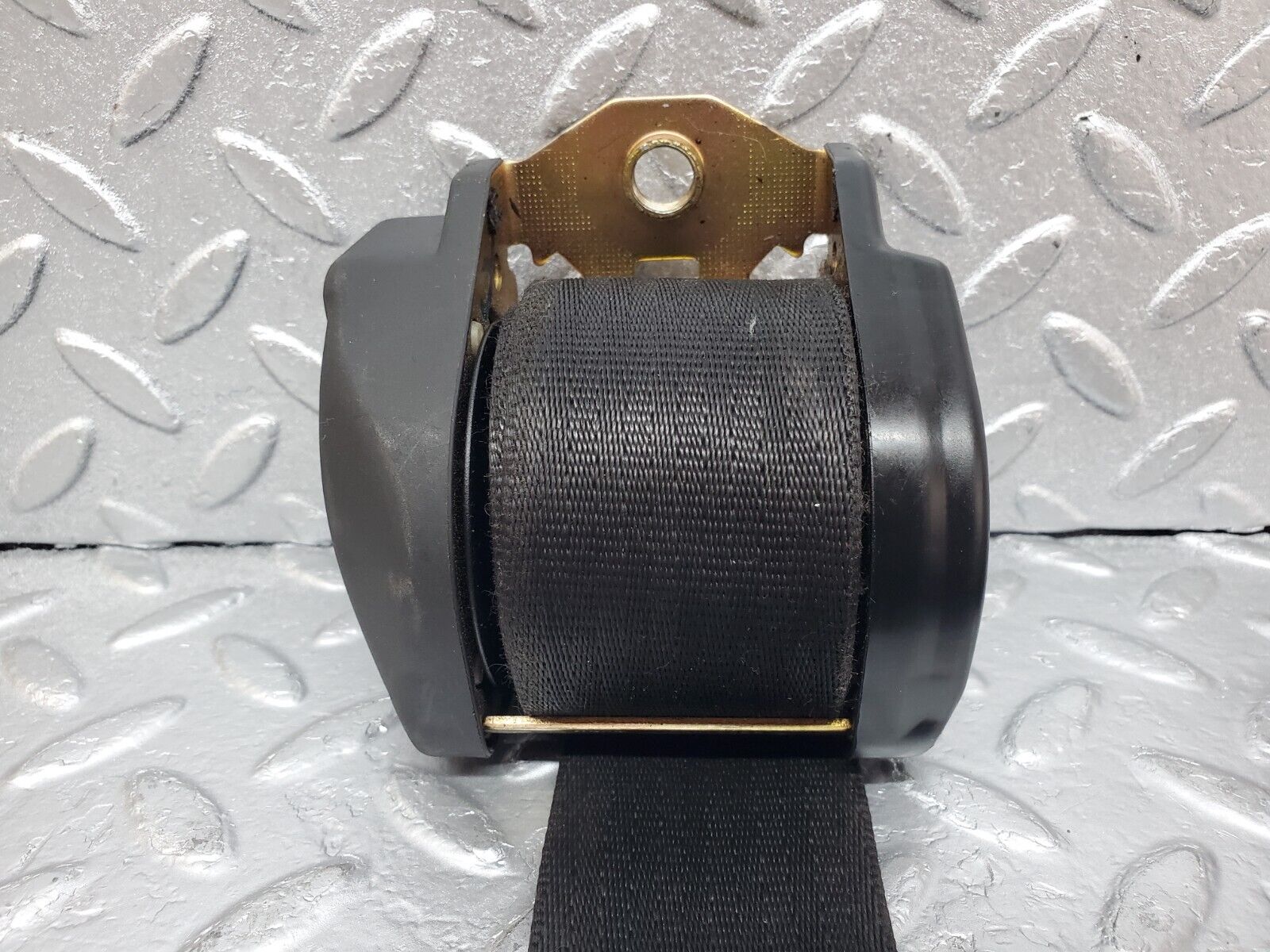 44519 Mercedes-Benz W123 280E Front Right Seat Belt With Buckle 1238602686 1268605069