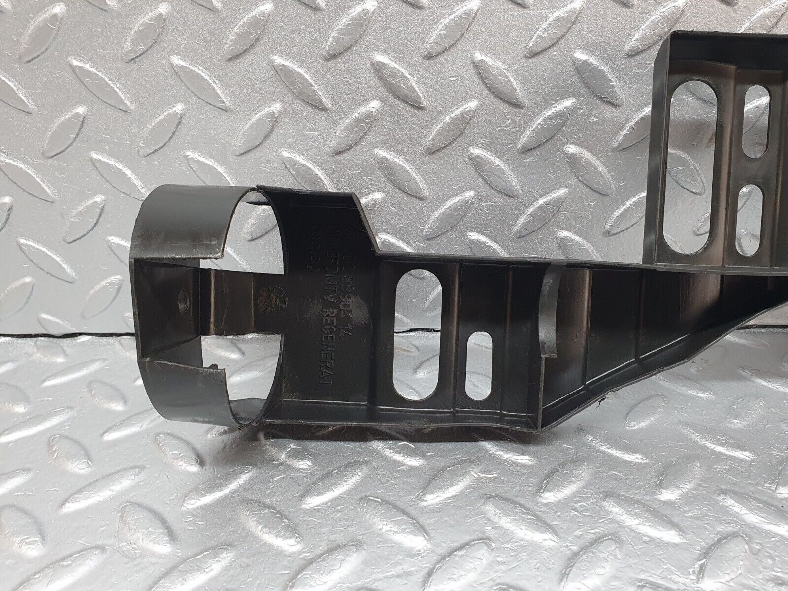 41737 Mercedes-Benz W202 C200 Car Jack Holder Cover 2028990414