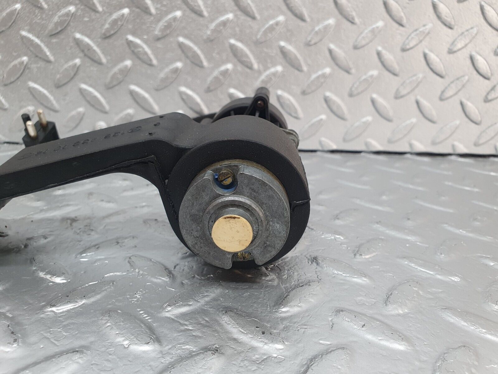 43681 Mercedes-Benz C126 380SEC Coupe Auxiliary Heating Water Pump 1268301014