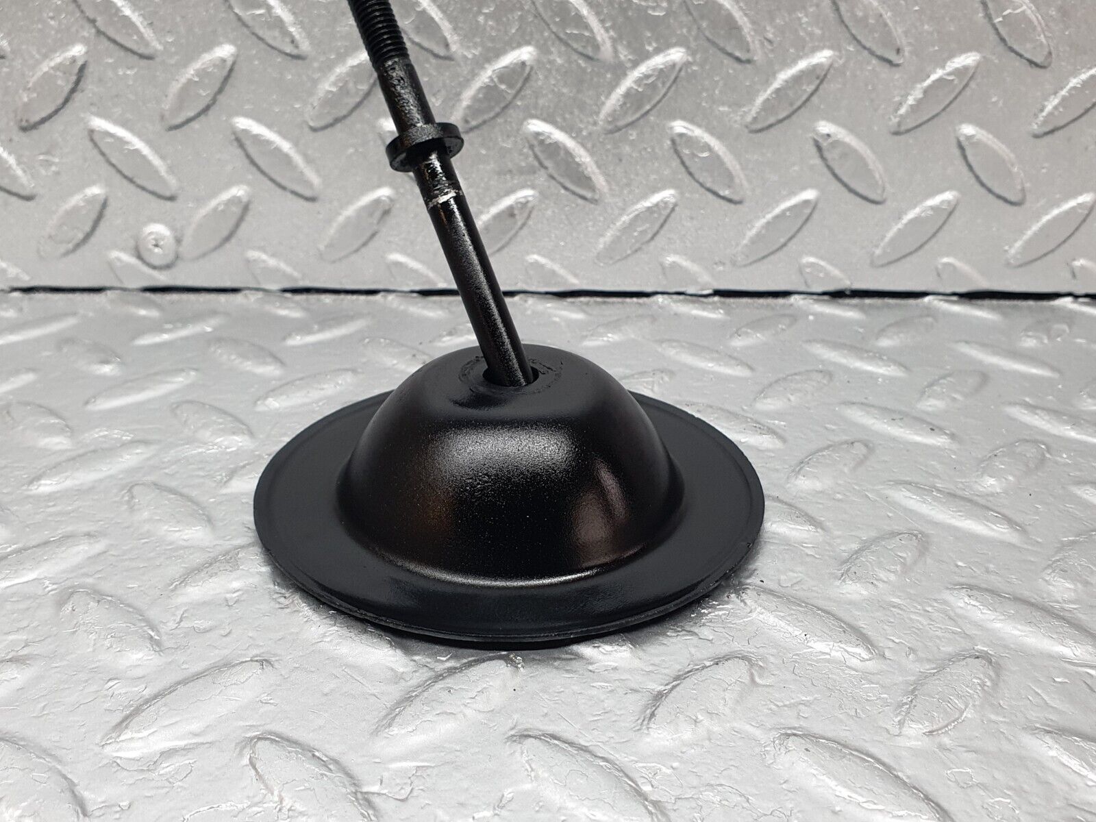 43560 Mercedes-Benz C126 380SEC Coupe Spare Wheel Holder