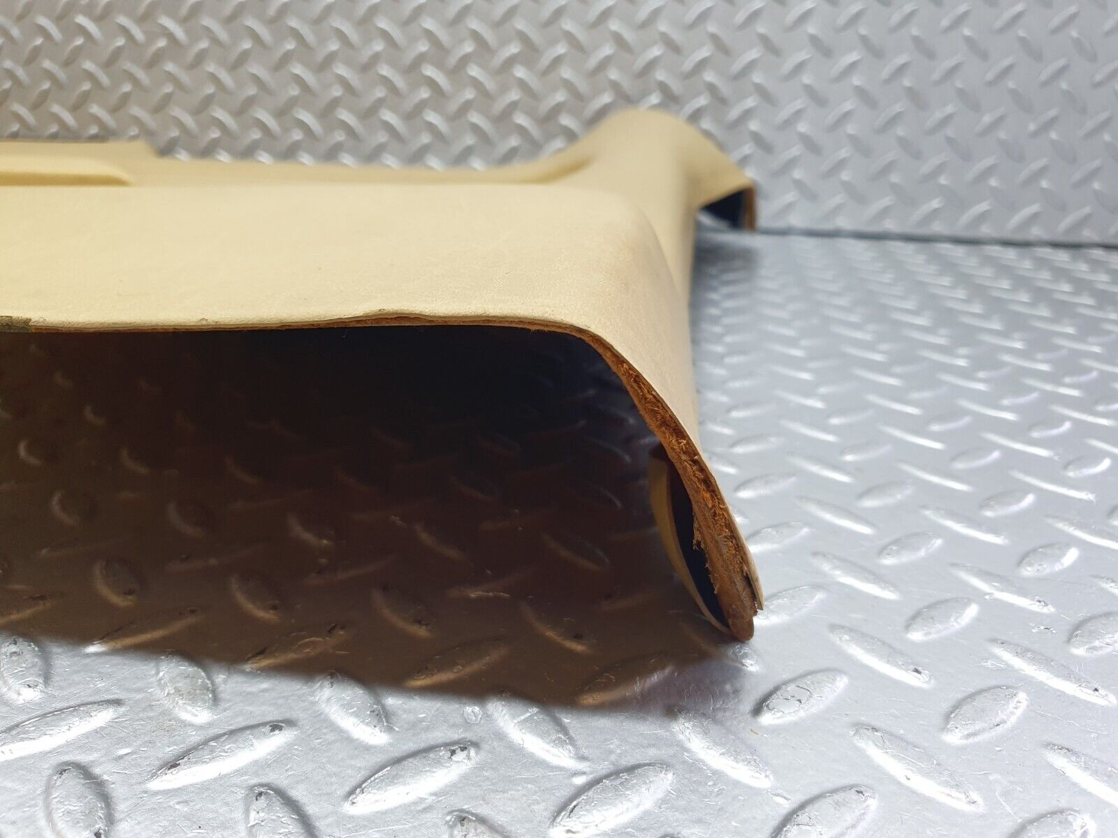 44052 Mercedes-Benz C123 230CE Coupe Rear Left Card Panel Beige