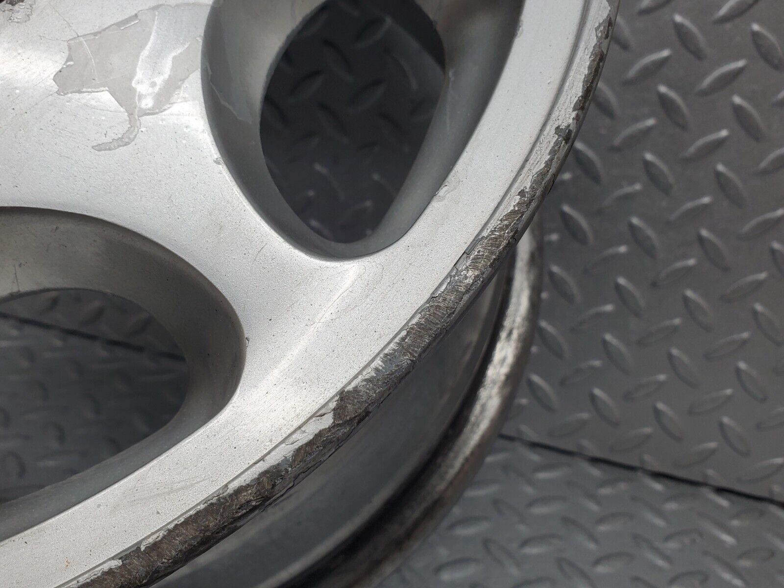 45331 Mercedes-Benz R129 Alloy Wheel 7Jx15H2 ET35 KBA42354