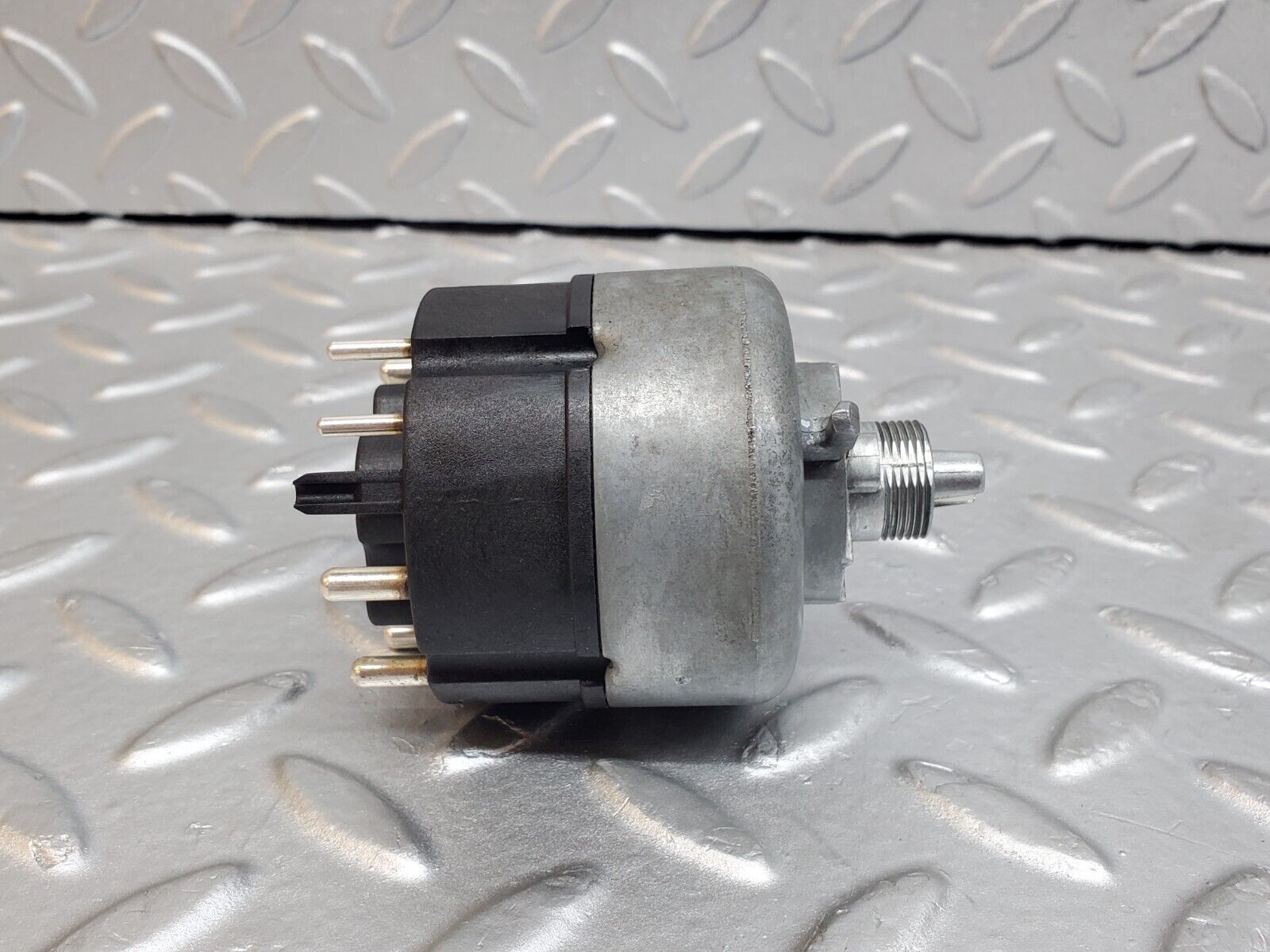 44730 Mercedes-Benz W124 220E Headlight Switch 0005456004