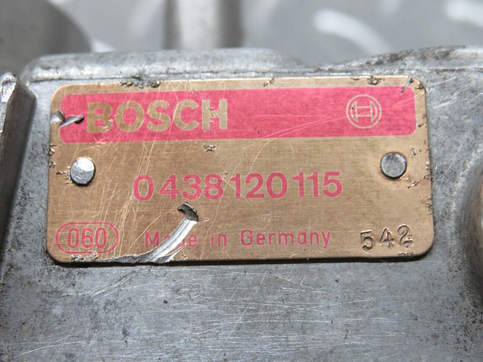 35507 Mercedes-Benz R107 280SL Air Flow Mass Meter Sensor Bosch 1101410790